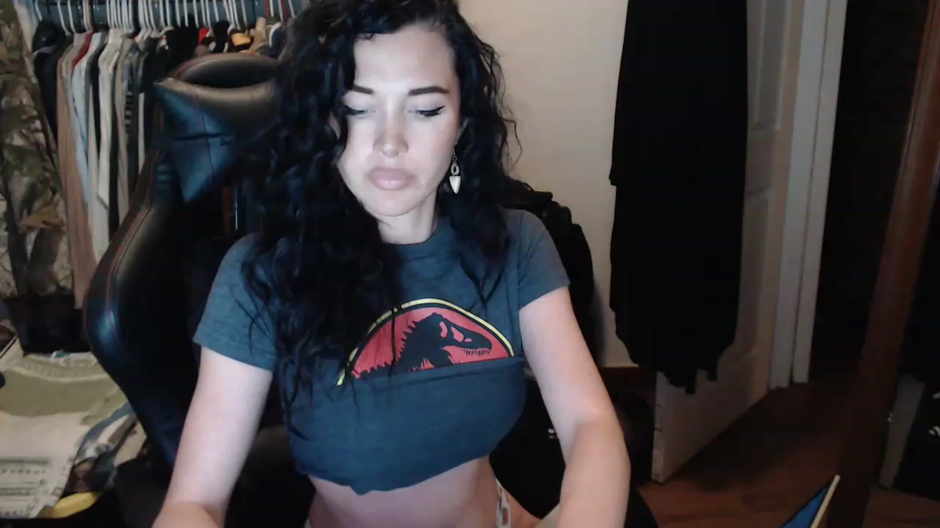Gallery image thumbnail from GIAFOX1's myfreecams stream on, 12/30/2022, 21:12 image 16 of 20