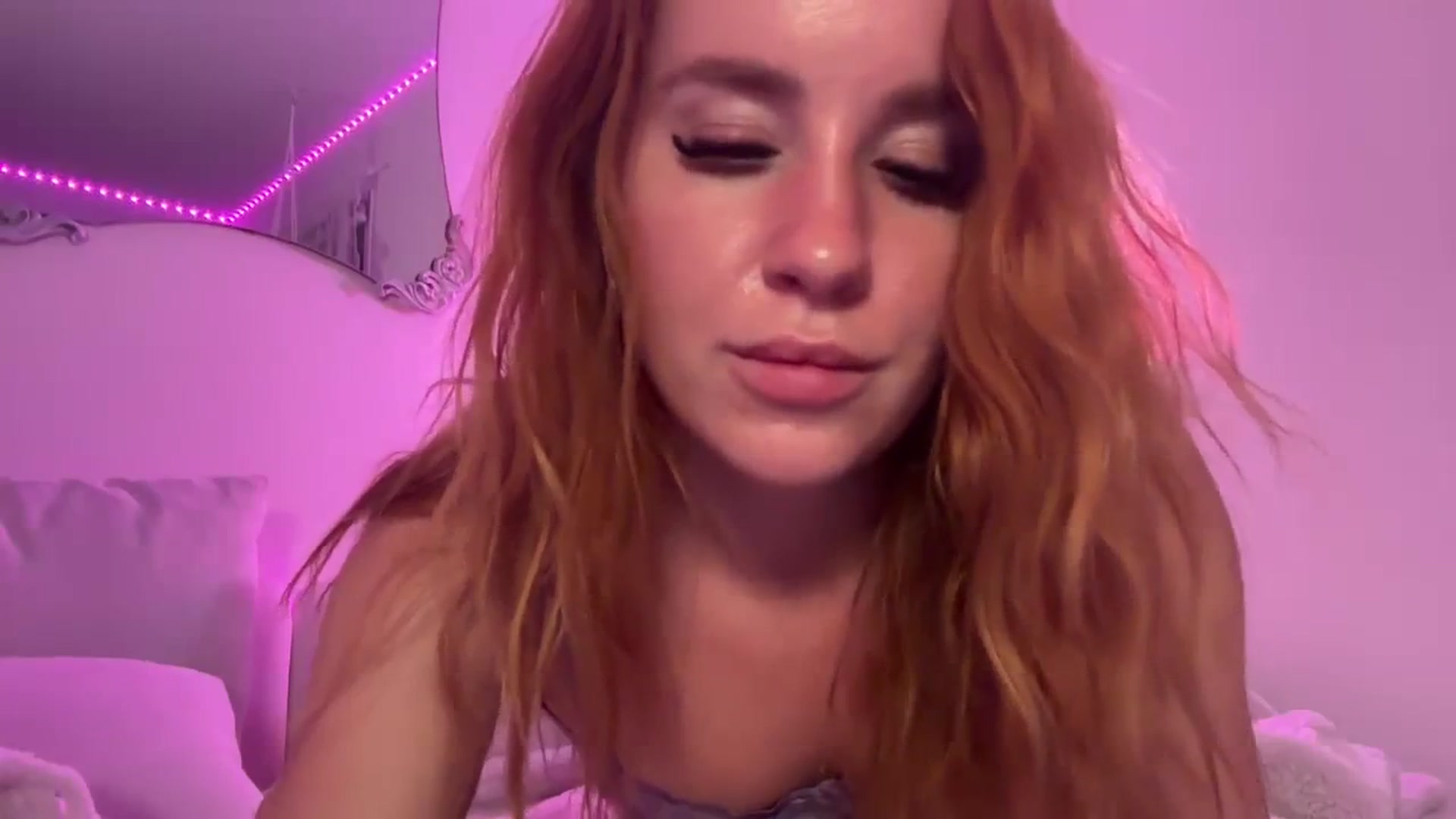 Gallery image thumbnail from GINGERSPICE's myfreecams stream on, 11/24/2023, 04:12 image 16 of 20