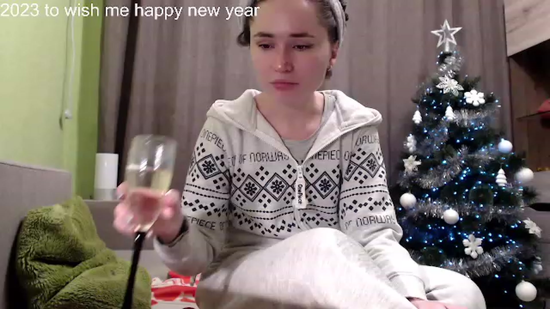 Gallery image thumbnail from GIassi's myfreecams stream on, 12/31/2022, 23:03 image 15 of 20