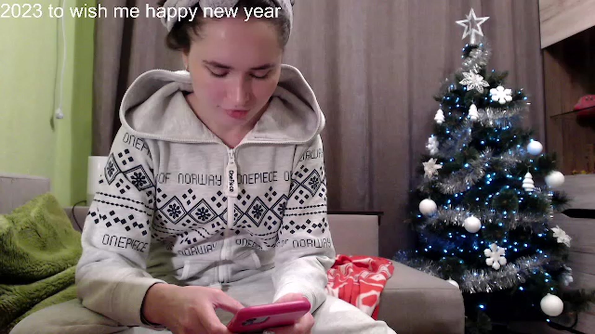 Gallery image thumbnail from GIassi's myfreecams stream on, 12/31/2022, 23:03 image 2 of 20
