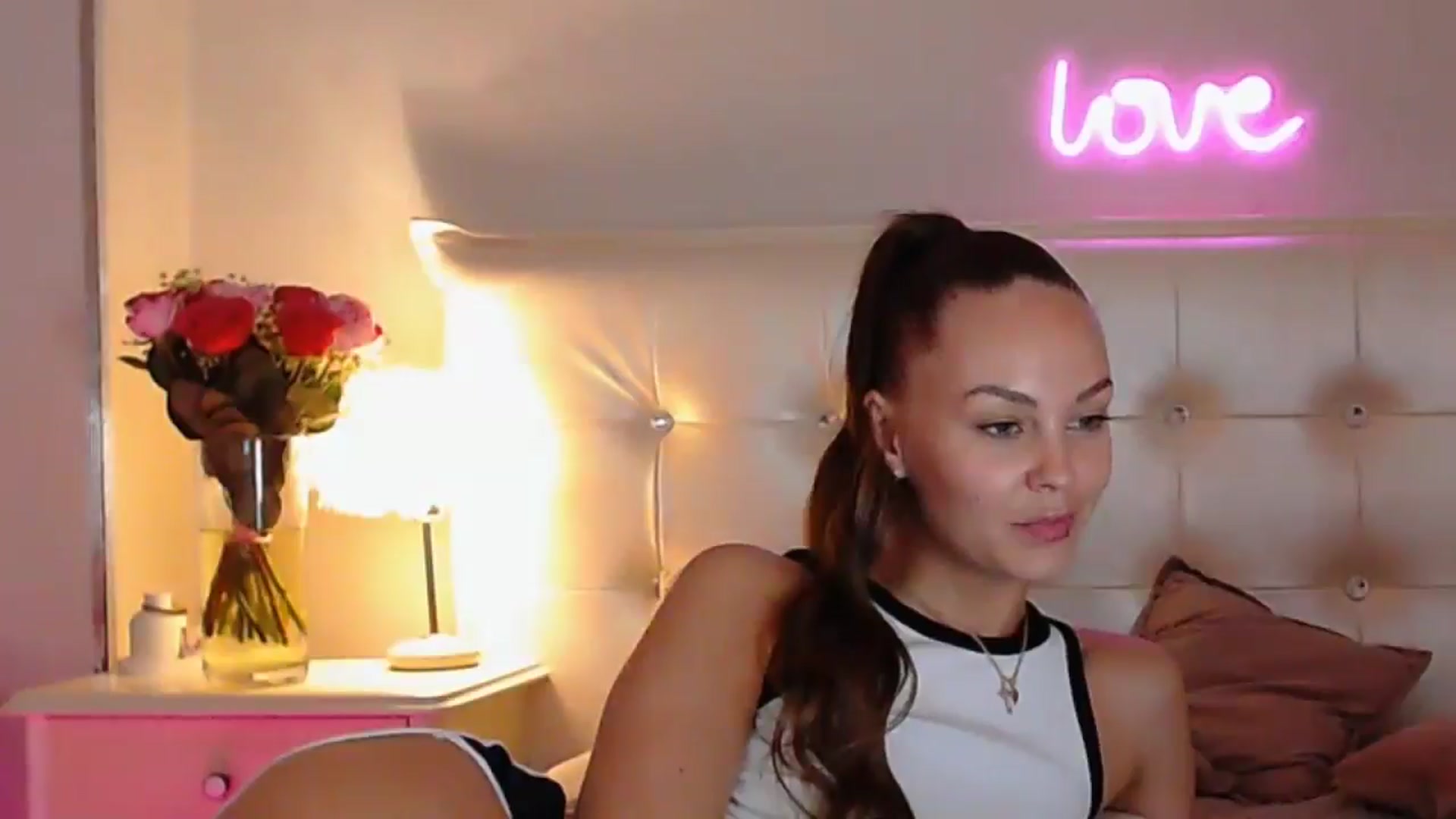 Gallery image thumbnail from GOLDD1GER's myfreecams stream on, 04/07/2025, 03:33 image 18 of 20