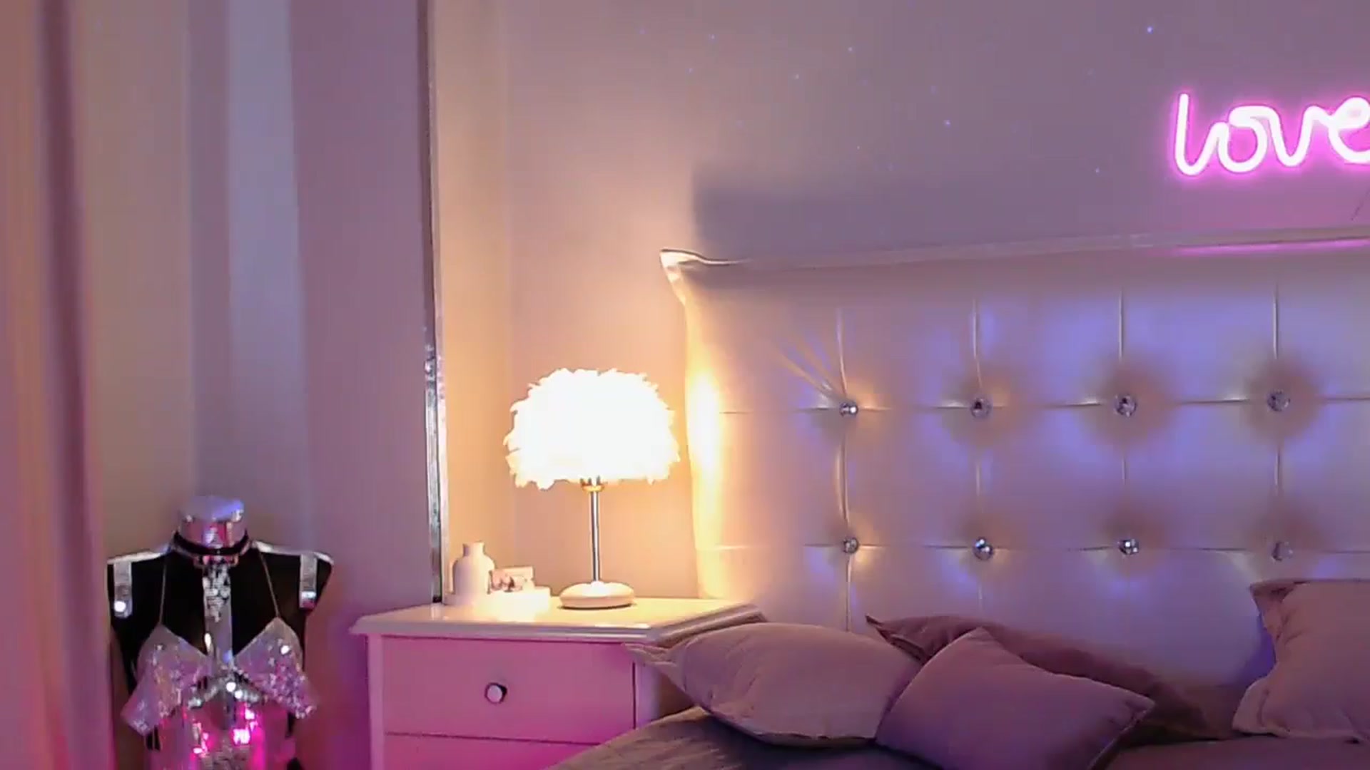 Gallery image thumbnail from GOLDD1GER's myfreecams stream on, 04/10/2025, 03:15 image 14 of 20