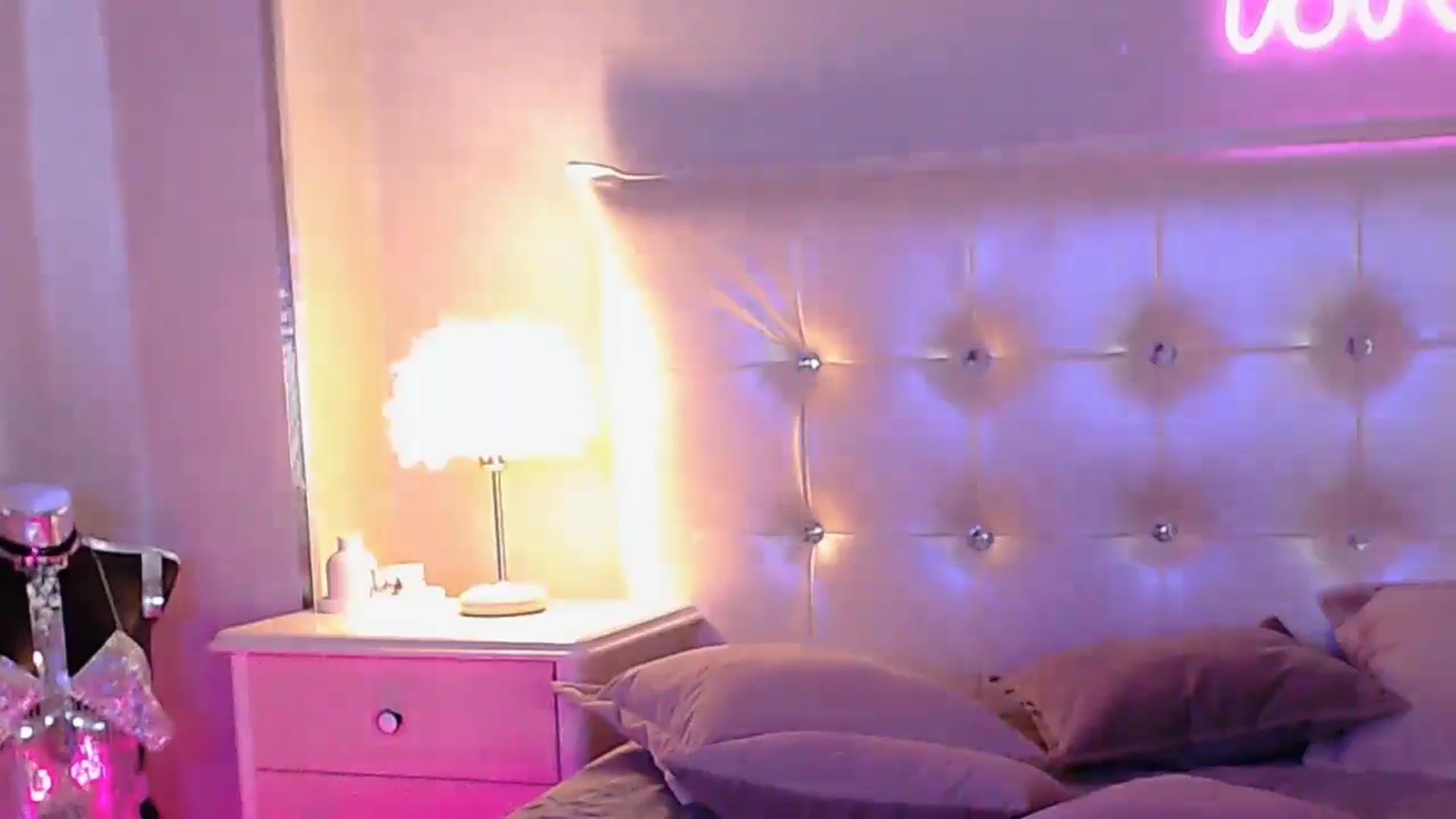 Gallery image thumbnail from GOLDD1GER's myfreecams stream on, 04/10/2025, 04:56 image 20 of 20