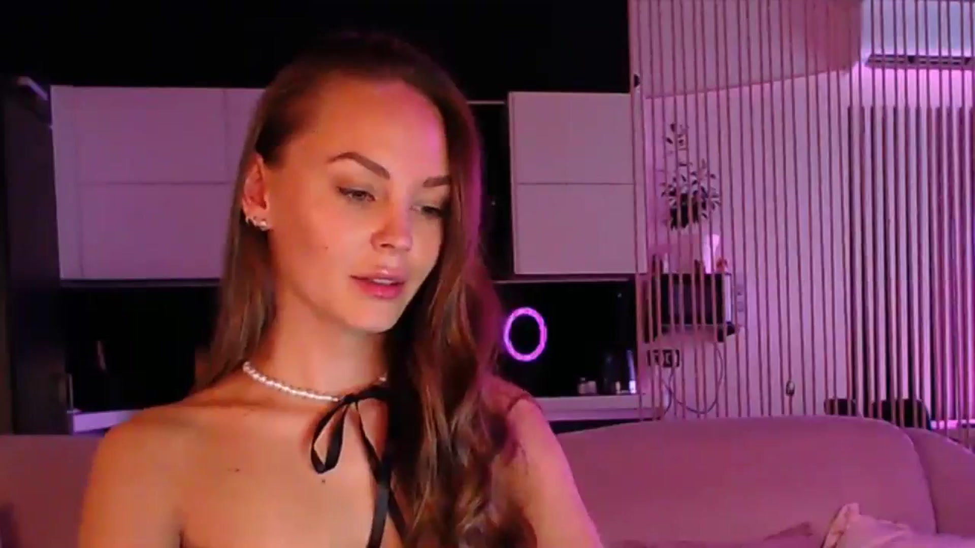 Gallery image thumbnail from GOLDD1GER's myfreecams stream on, 04/23/2025, 05:38 image 15 of 20