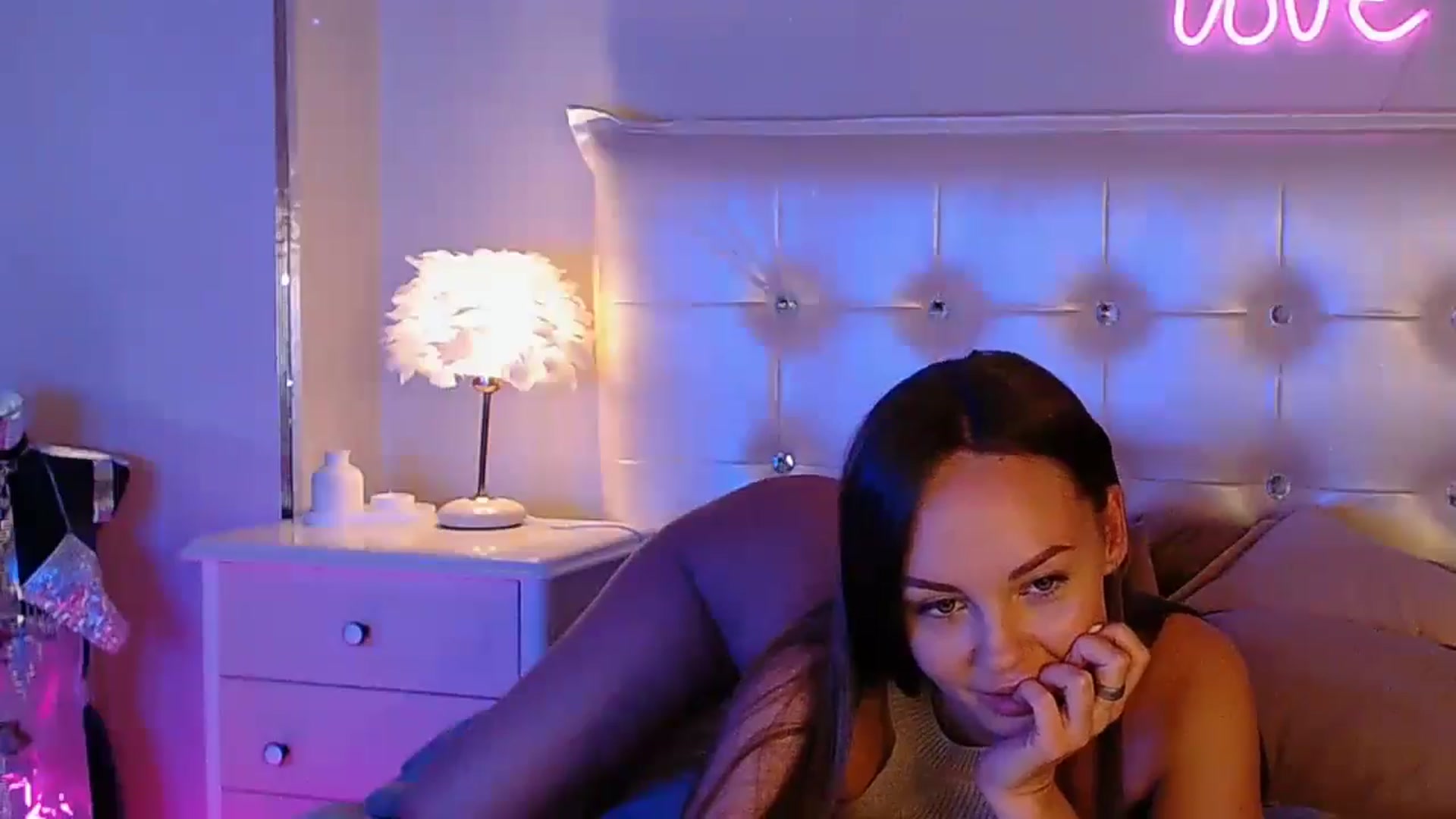 Gallery image thumbnail from GOLDD1GER's myfreecams stream on, 05/21/2025, 05:05 image 10 of 20