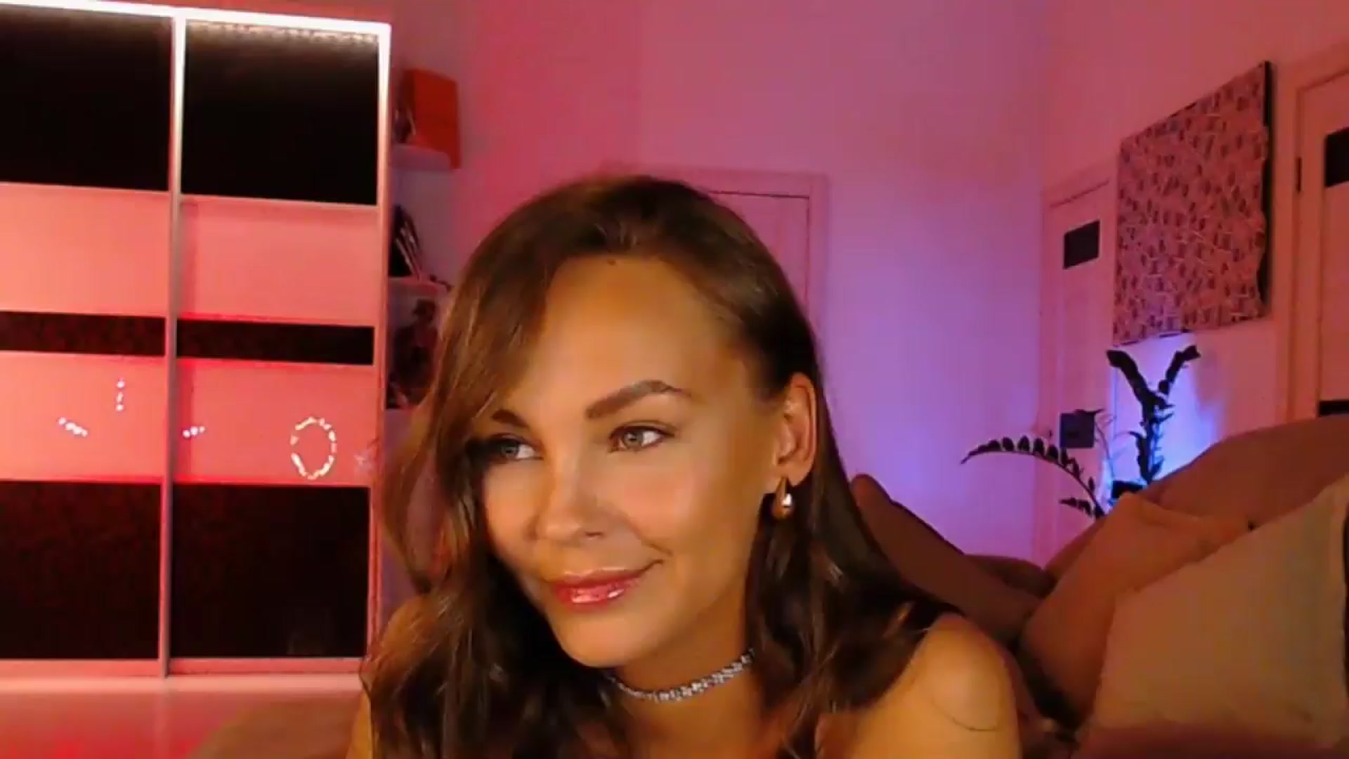 Gallery image thumbnail from GOLDD1GER's myfreecams stream on, 06/20/2025, 07:20 image 1 of 20