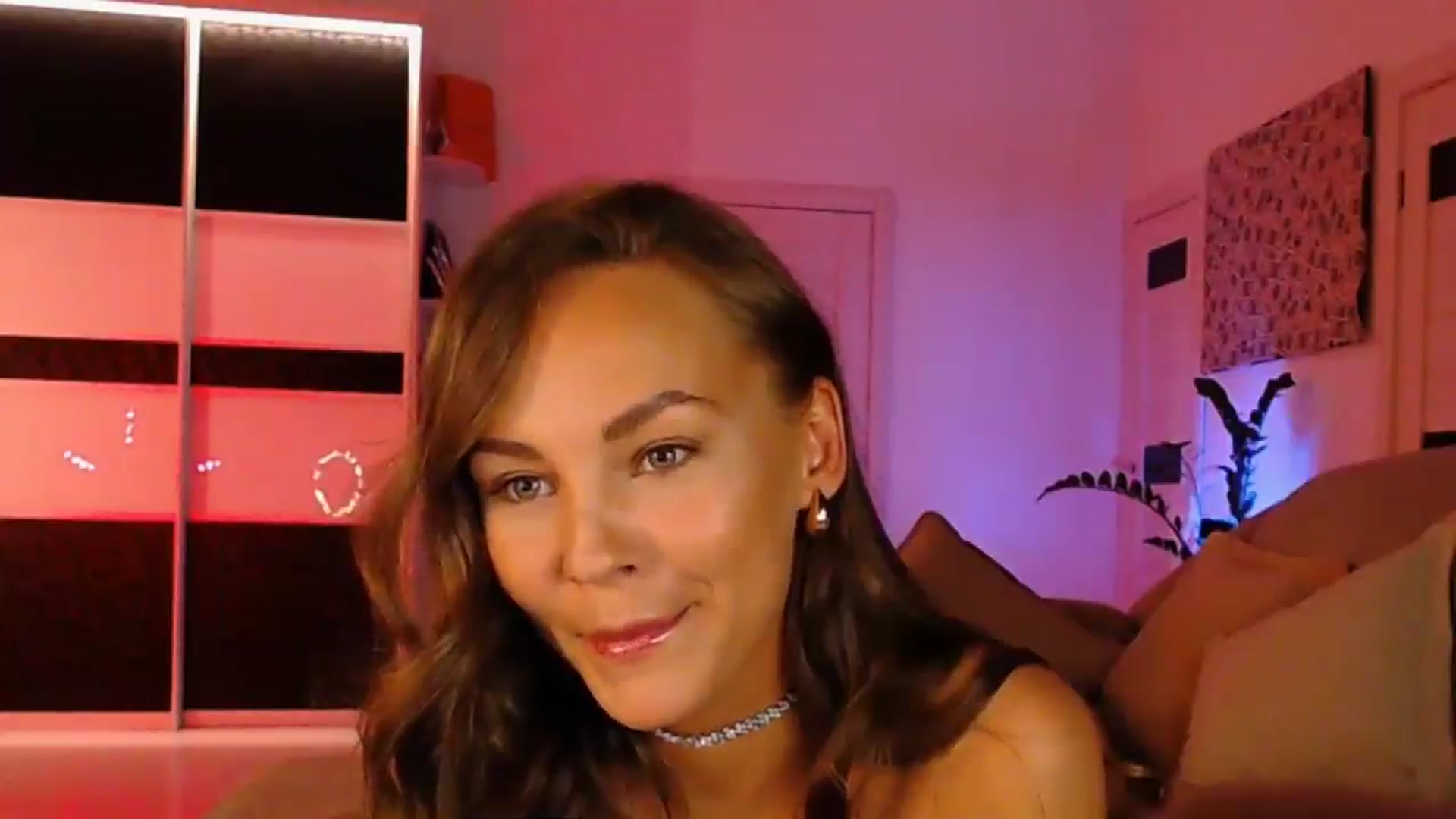 Gallery image thumbnail from GOLDD1GER's myfreecams stream on, 06/20/2025, 07:20 image 3 of 20