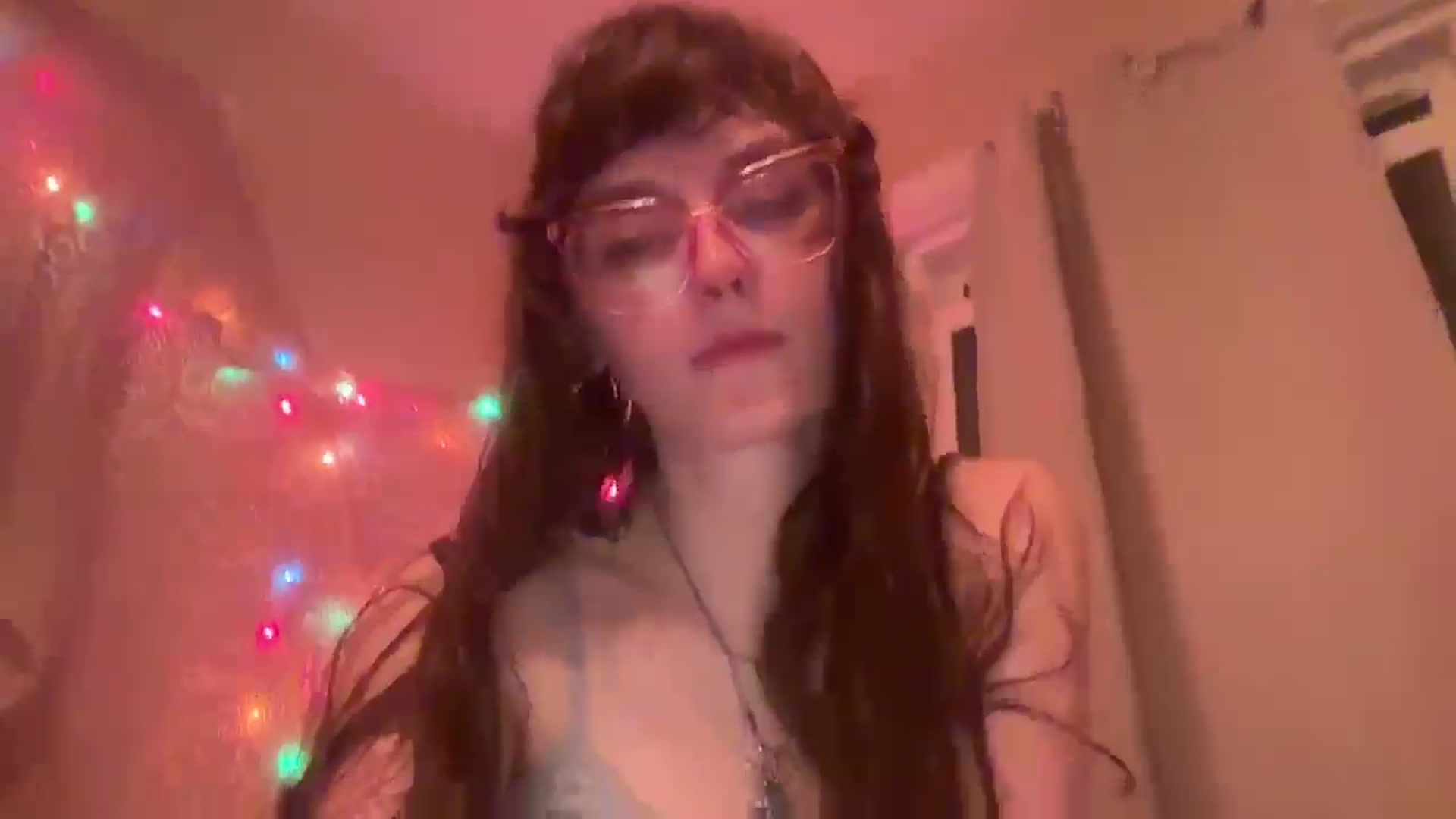 Gallery image thumbnail from GOTHBABEE's myfreecams stream on, 04/14/2026, 06:07 image 18 of 20