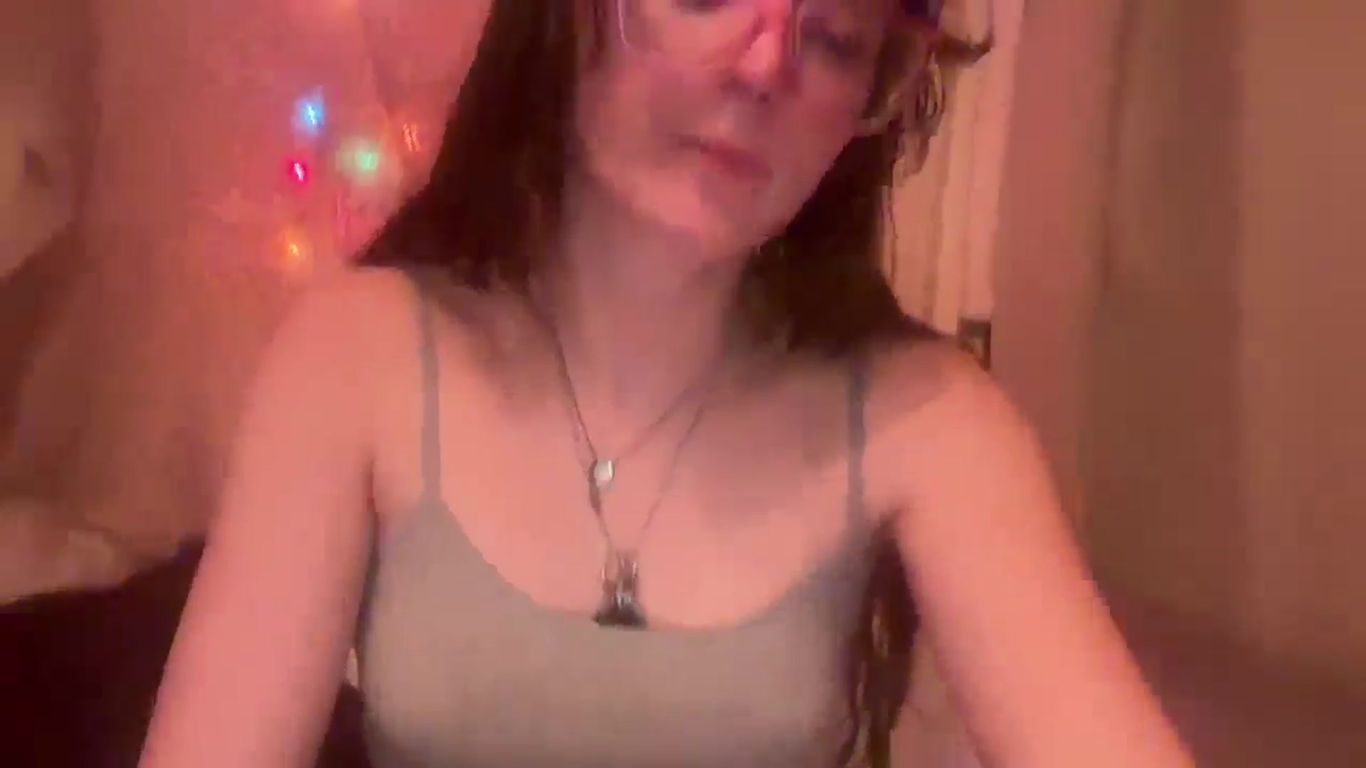 Gallery image thumbnail from GOTHBABEE's myfreecams stream on, 04/14/2026, 06:07 image 13 of 20
