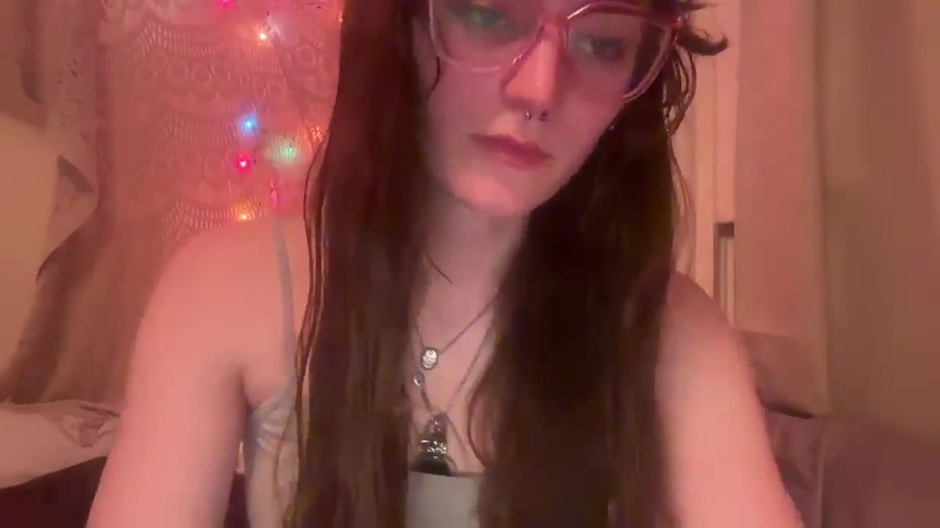 Gallery image thumbnail from GOTHBABEE's myfreecams stream on, 04/14/2026, 06:07 image 2 of 20