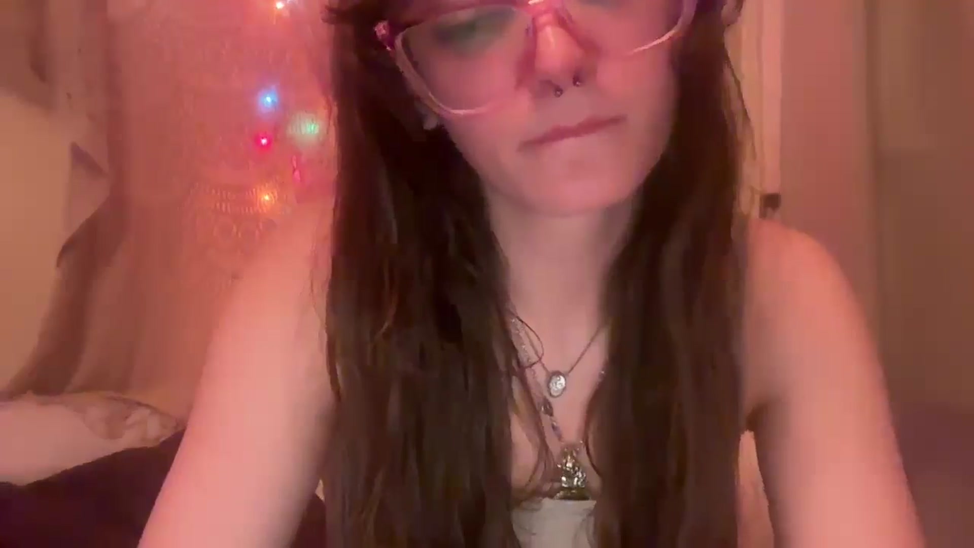 Gallery image thumbnail from GOTHBABEE's myfreecams stream on, 04/14/2026, 06:07 image 9 of 20