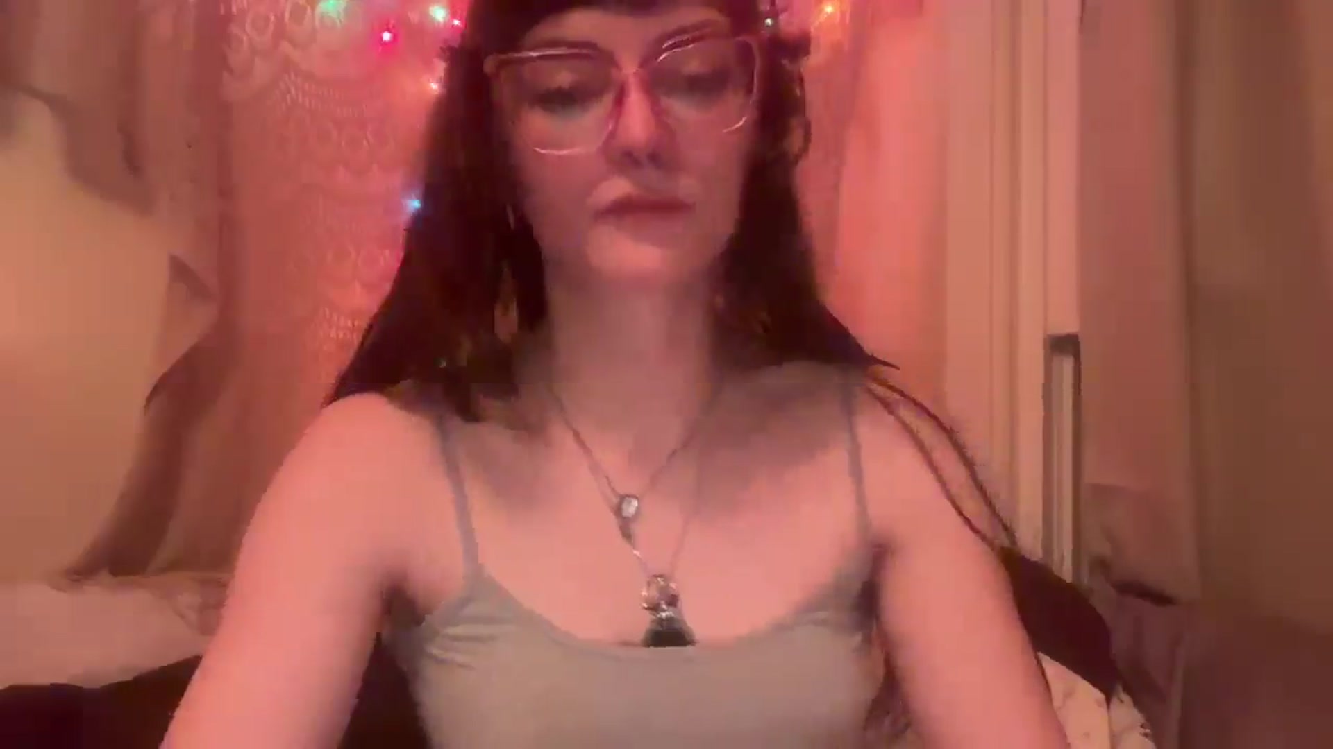 Gallery image thumbnail from GOTHBABEE's myfreecams stream on, 04/14/2026, 06:07 image 14 of 20