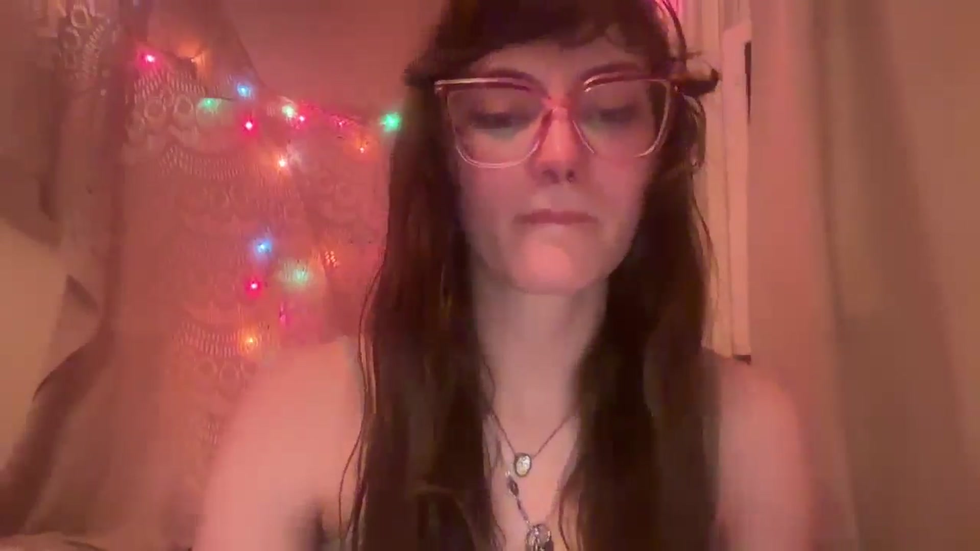 Gallery image thumbnail from GOTHBABEE's myfreecams stream on, 04/14/2026, 06:07 image 3 of 20