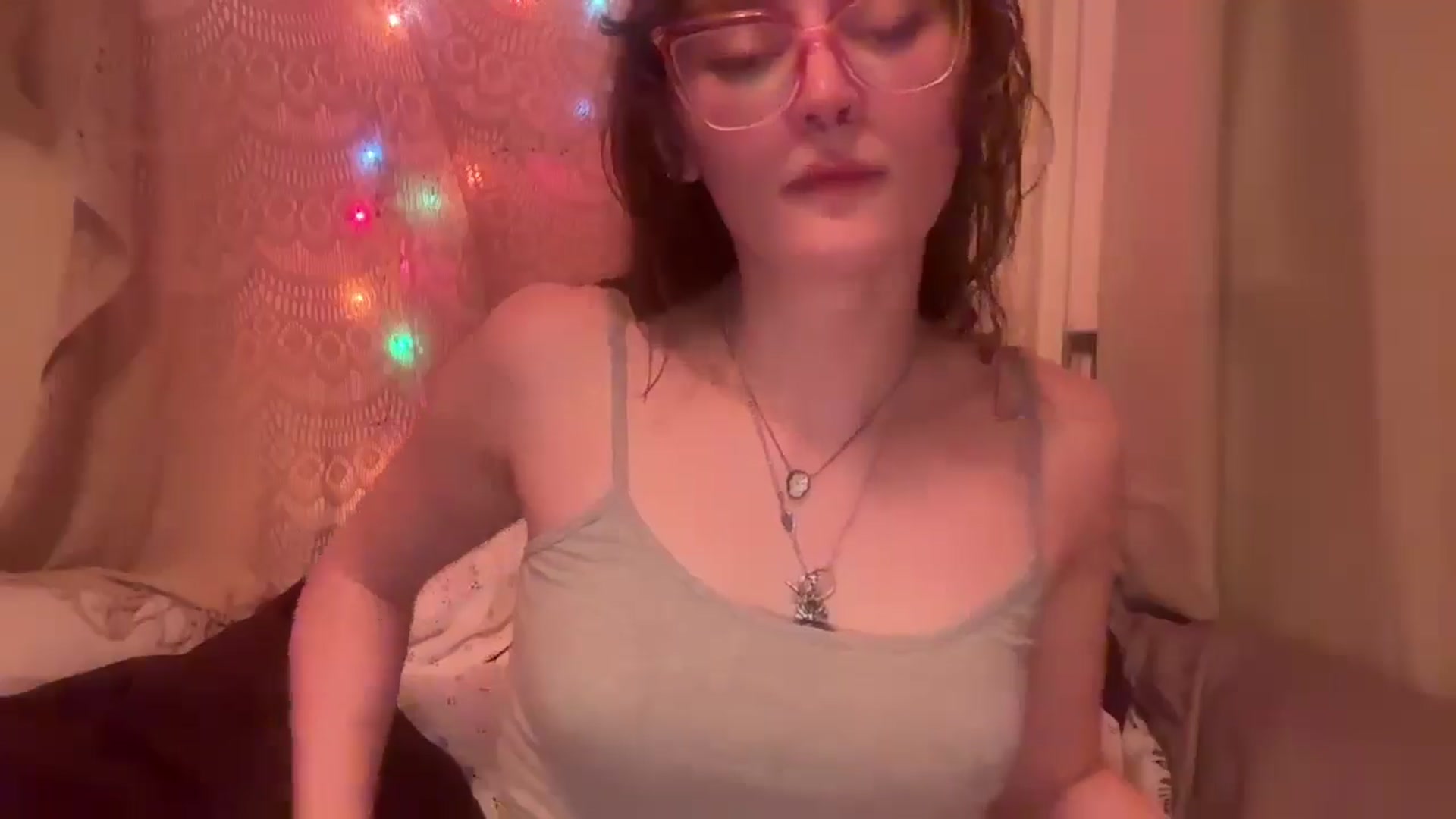 Gallery image thumbnail from GOTHBABEE's myfreecams stream on, 04/14/2026, 06:07 image 16 of 20