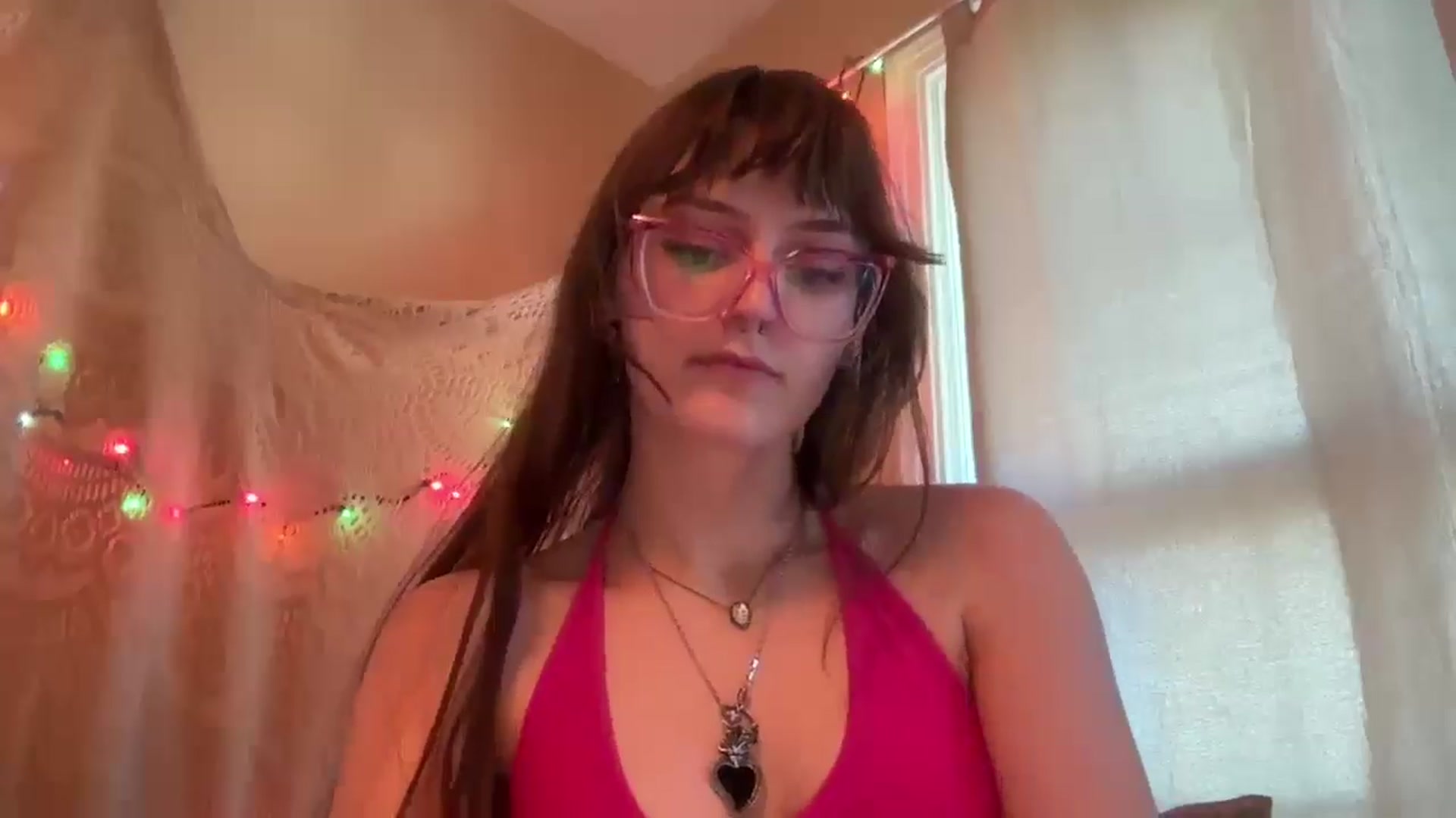 Gallery image thumbnail from GOTHBABEE's myfreecams stream on, 04/20/2026, 20:24 image 15 of 20