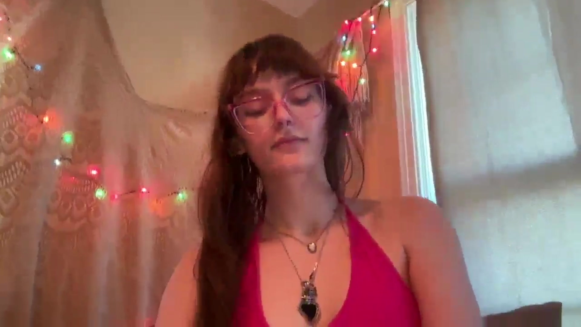Gallery image thumbnail from GOTHBABEE's myfreecams stream on, 04/20/2026, 20:24 image 10 of 20
