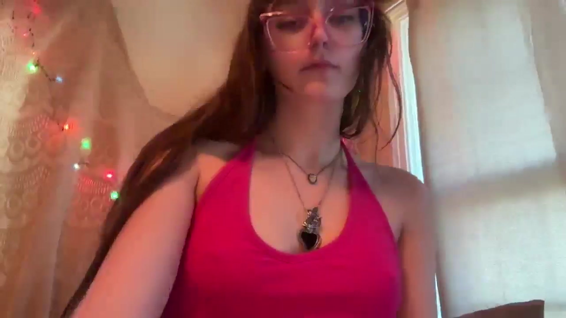 Gallery image thumbnail from GOTHBABEE's myfreecams stream on, 04/20/2026, 20:24 image 17 of 20