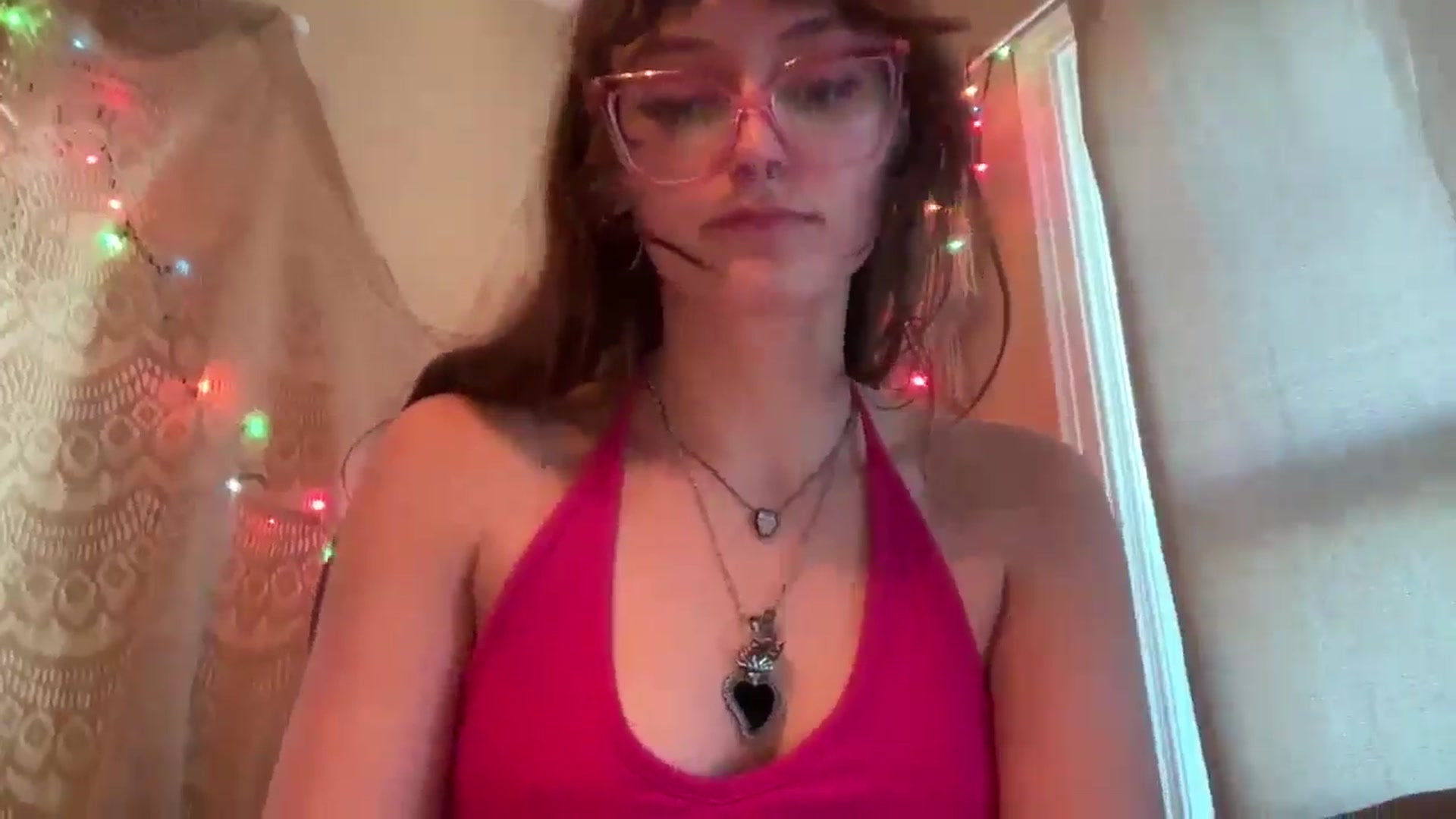 Gallery image thumbnail from GOTHBABEE's myfreecams stream on, 04/20/2026, 20:24 image 11 of 20