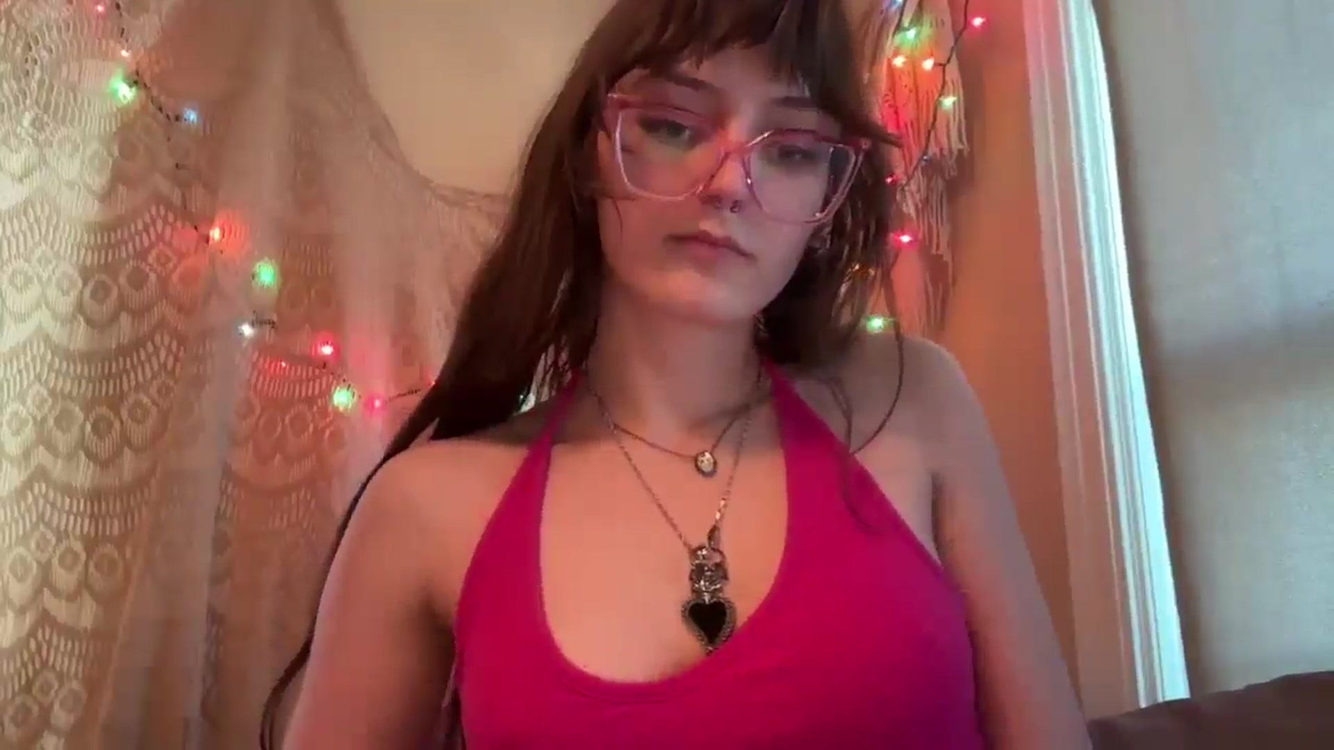 Gallery image thumbnail from GOTHBABEE's myfreecams stream on, 04/20/2026, 20:24 image 9 of 20