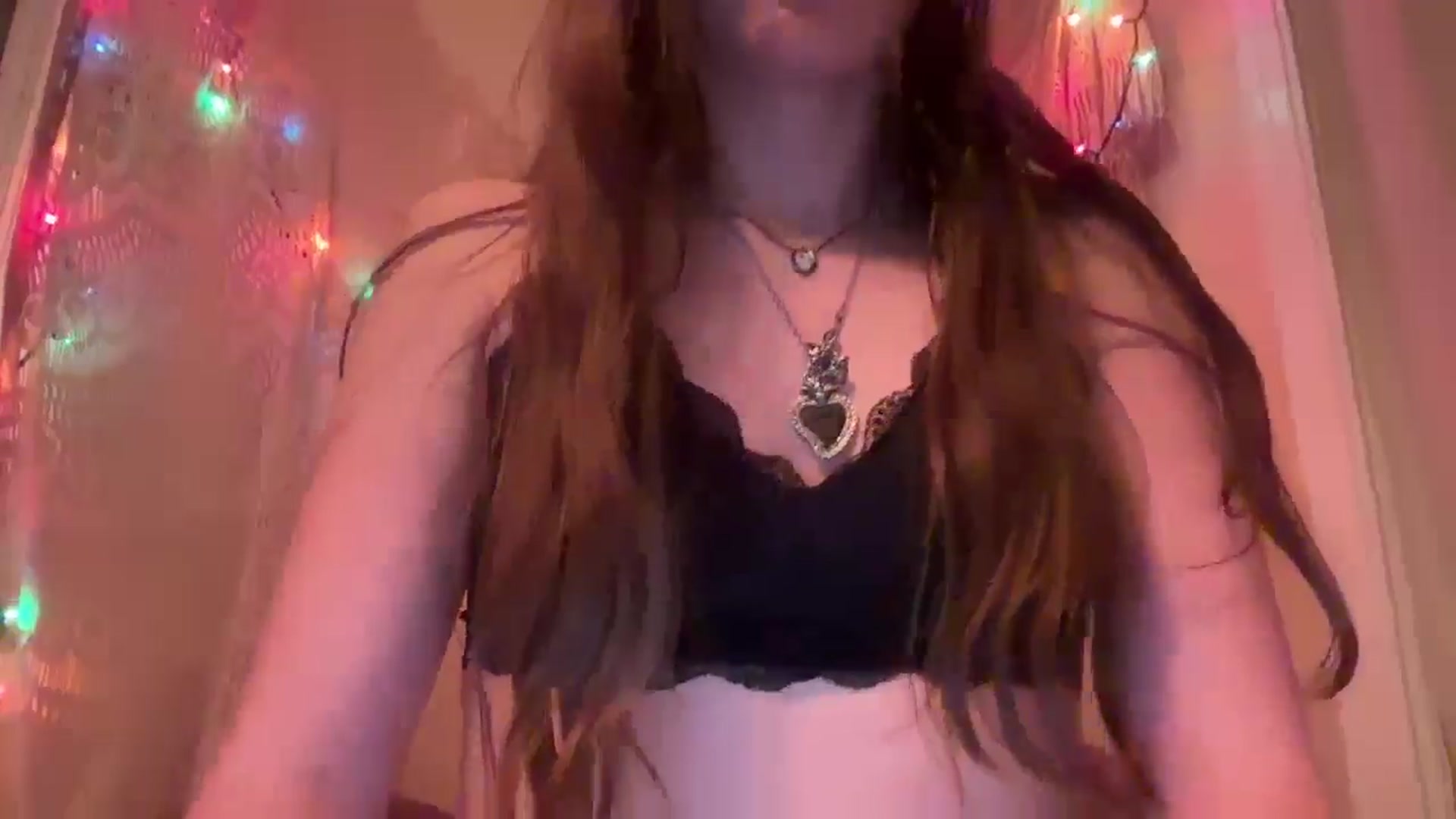 Gallery image thumbnail from GOTHBABEE's myfreecams stream on, 04/21/2026, 02:43 image 14 of 20