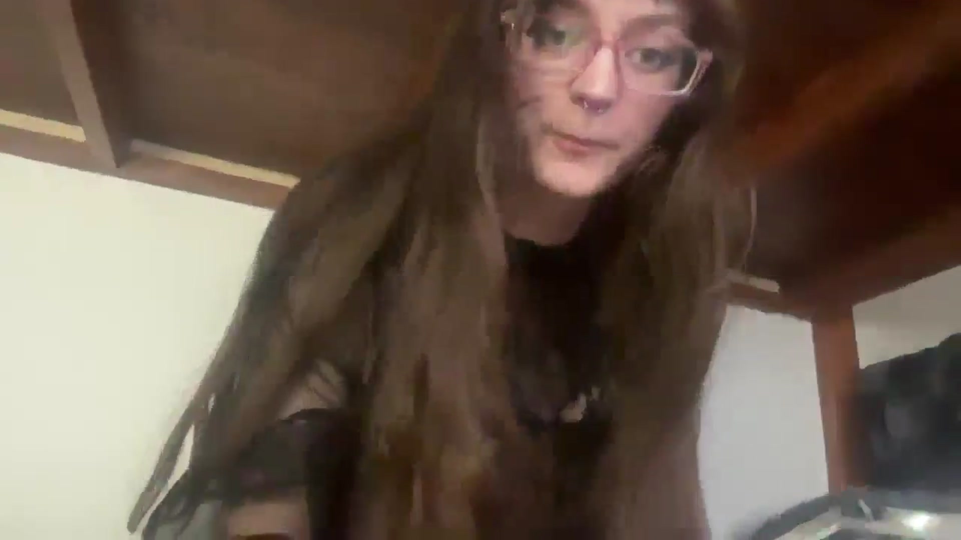 Gallery image thumbnail from GOTHBABEE's myfreecams stream on, 04/28/2026, 19:18 image 3 of 20