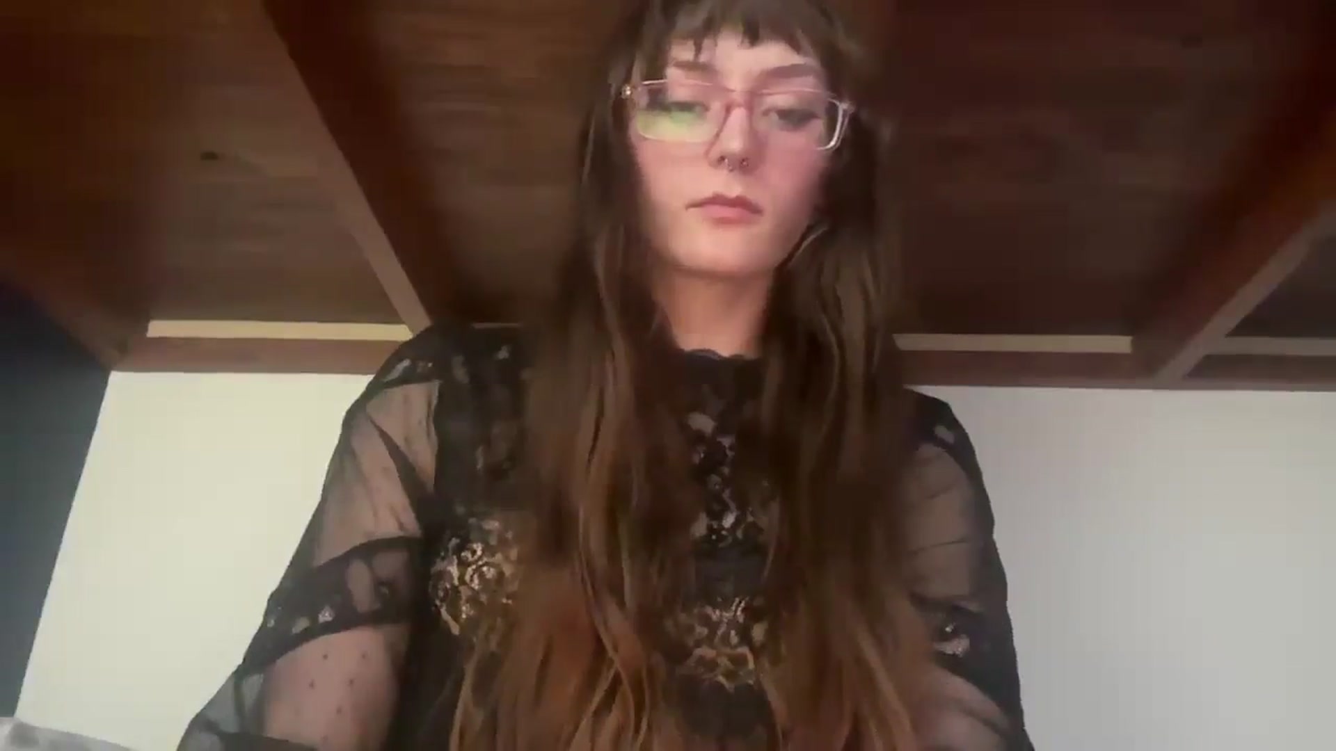 Gallery image thumbnail from GOTHBABEE's myfreecams stream on, 04/28/2026, 19:18 image 20 of 20