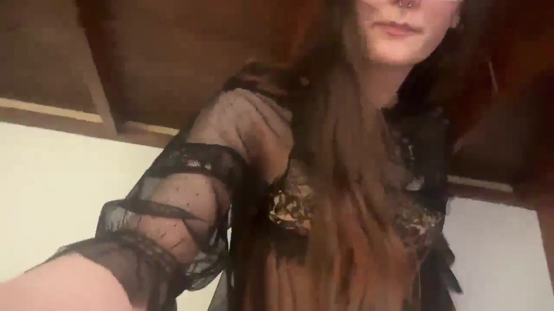 Gallery image thumbnail from GOTHBABEE's myfreecams stream on, 04/28/2026, 19:18 image 7 of 20