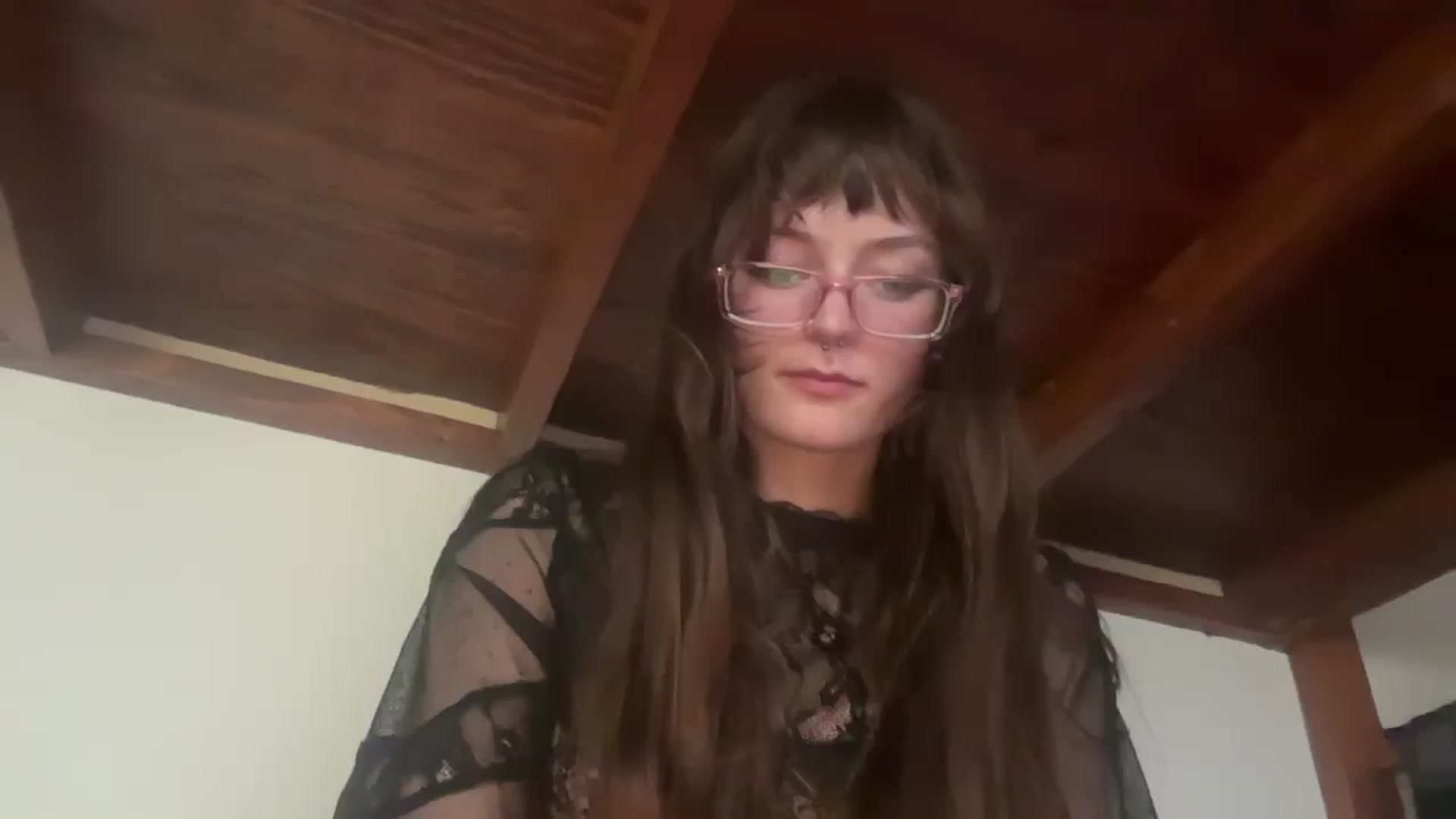 Gallery image thumbnail from GOTHBABEE's myfreecams stream on, 04/28/2026, 19:18 image 14 of 20