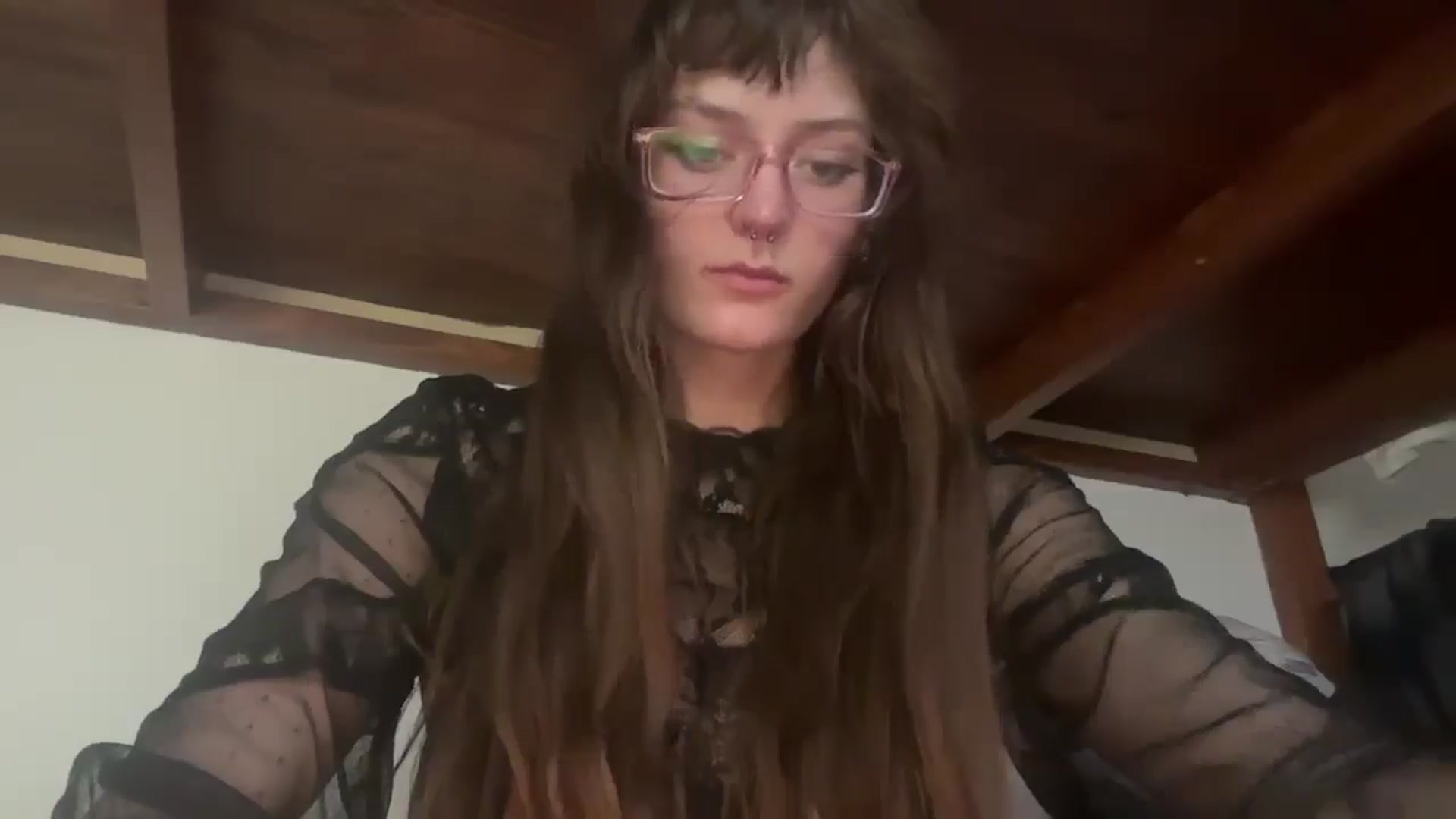 Gallery image thumbnail from GOTHBABEE's myfreecams stream on, 04/28/2026, 21:13 image 11 of 20