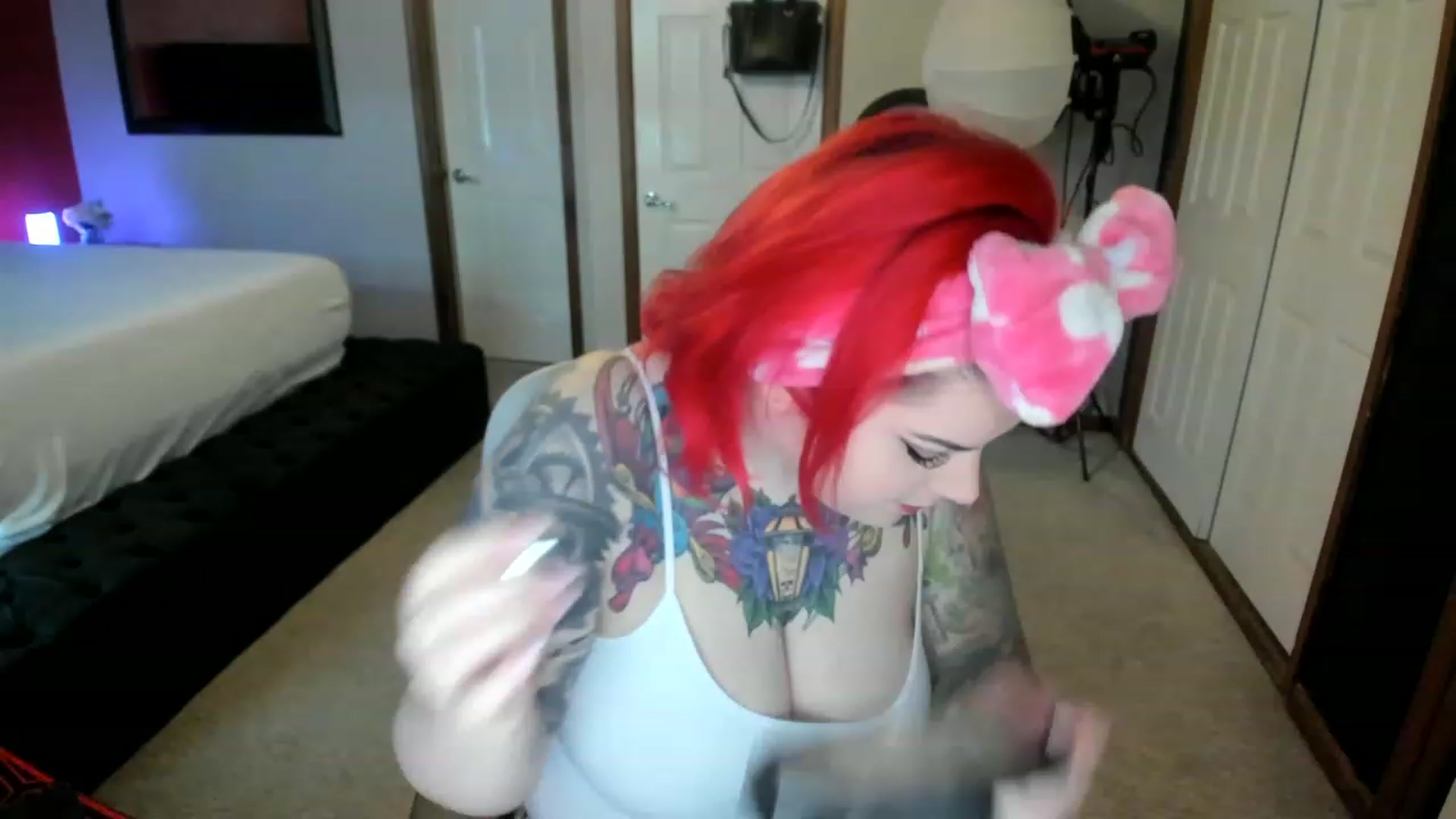 Gallery image thumbnail from Gaberiella's myfreecams stream on, 12/31/2022, 18:27 image 9 of 20