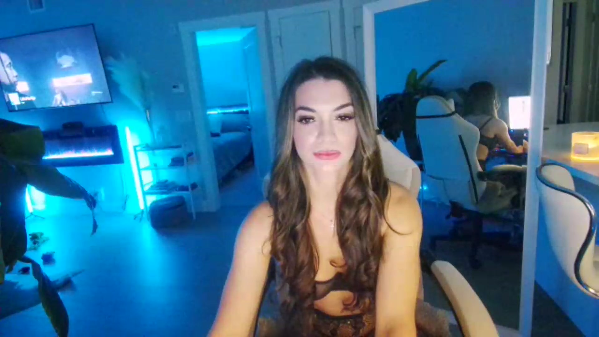 Gallery image thumbnail from GabrielaKunis's myfreecams stream on, 05/18/2026, 05:40 image 2 of 20