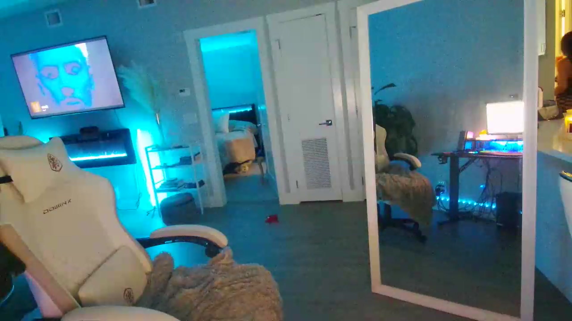 Gallery image thumbnail from GabrielaKunis's myfreecams stream on, 05/30/2026, 08:12 image 11 of 20