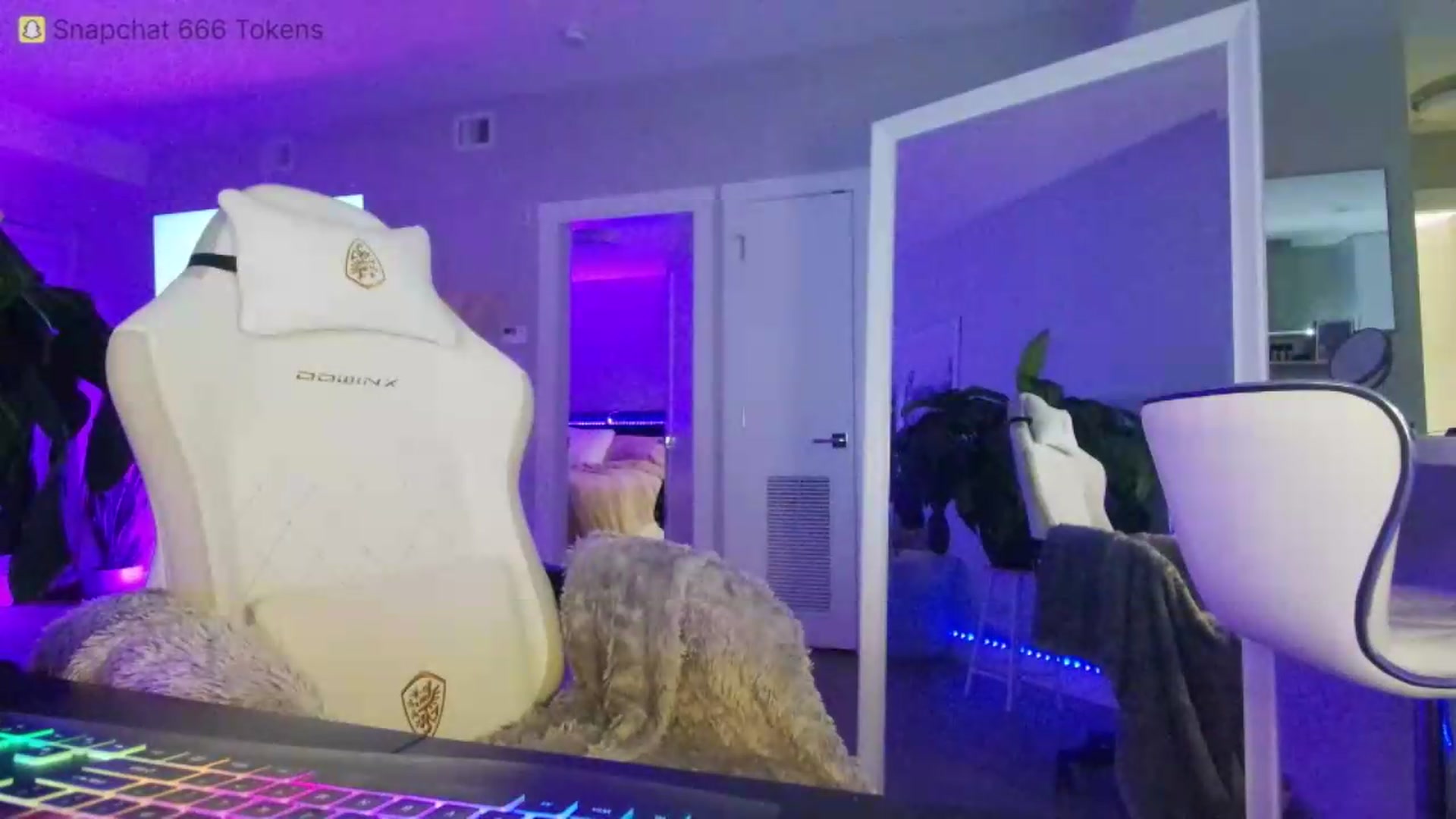 Gallery image thumbnail from GabrielaKunis's myfreecams stream on, 06/22/2026, 06:44 image 4 of 20