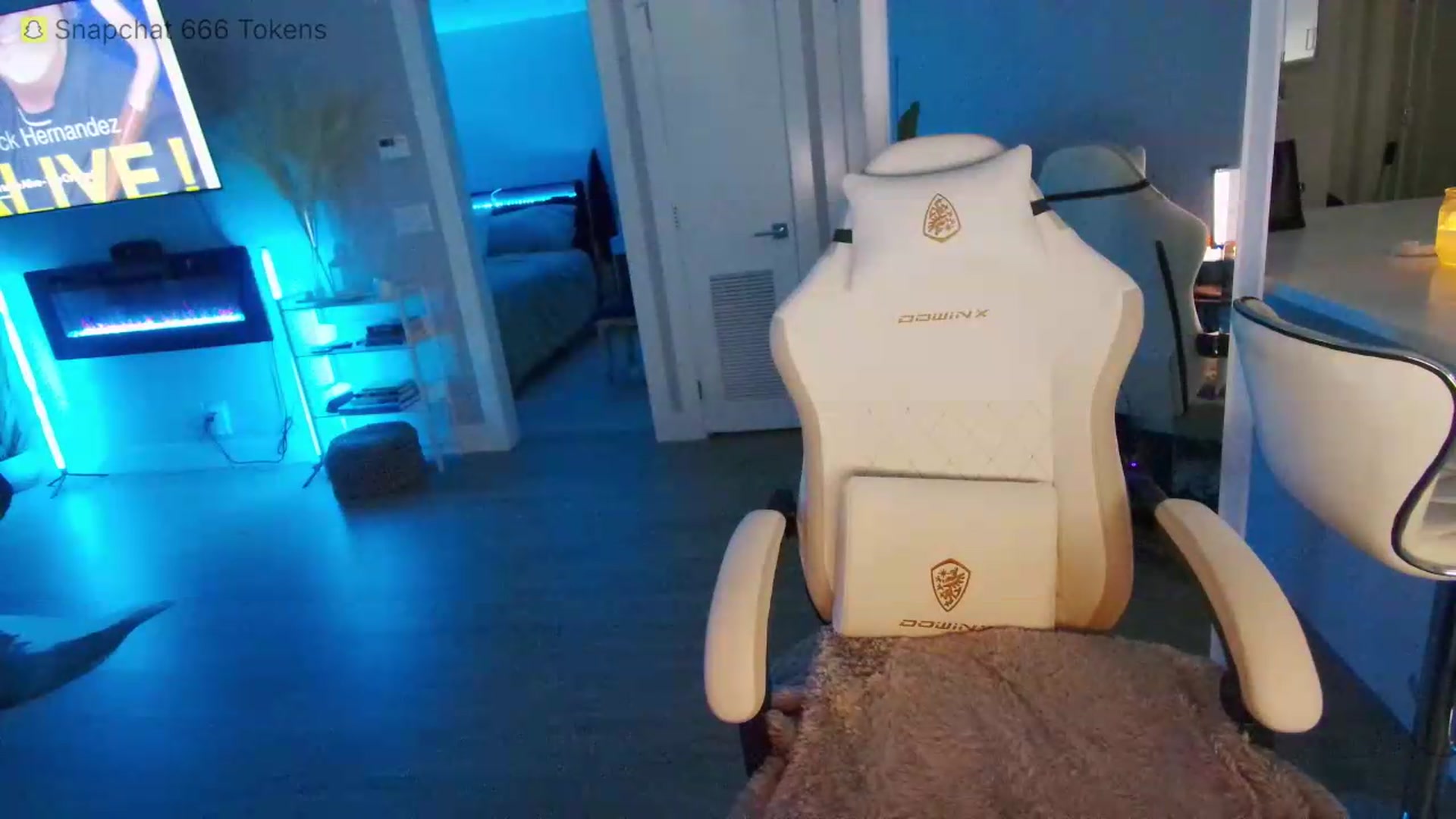 Gallery image thumbnail from GabrielaKunis's myfreecams stream on, 06/27/2026, 09:02 image 6 of 20
