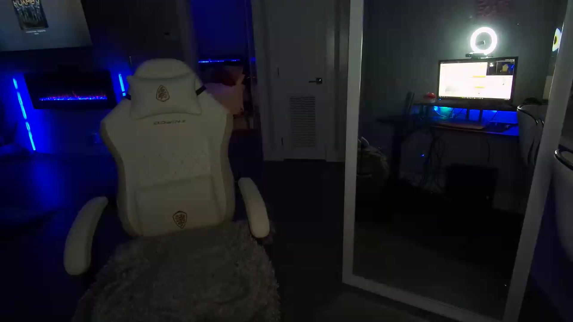 Gallery image thumbnail from GabrielaKunis's myfreecams stream on, 07/27/2026, 10:04 image 17 of 20