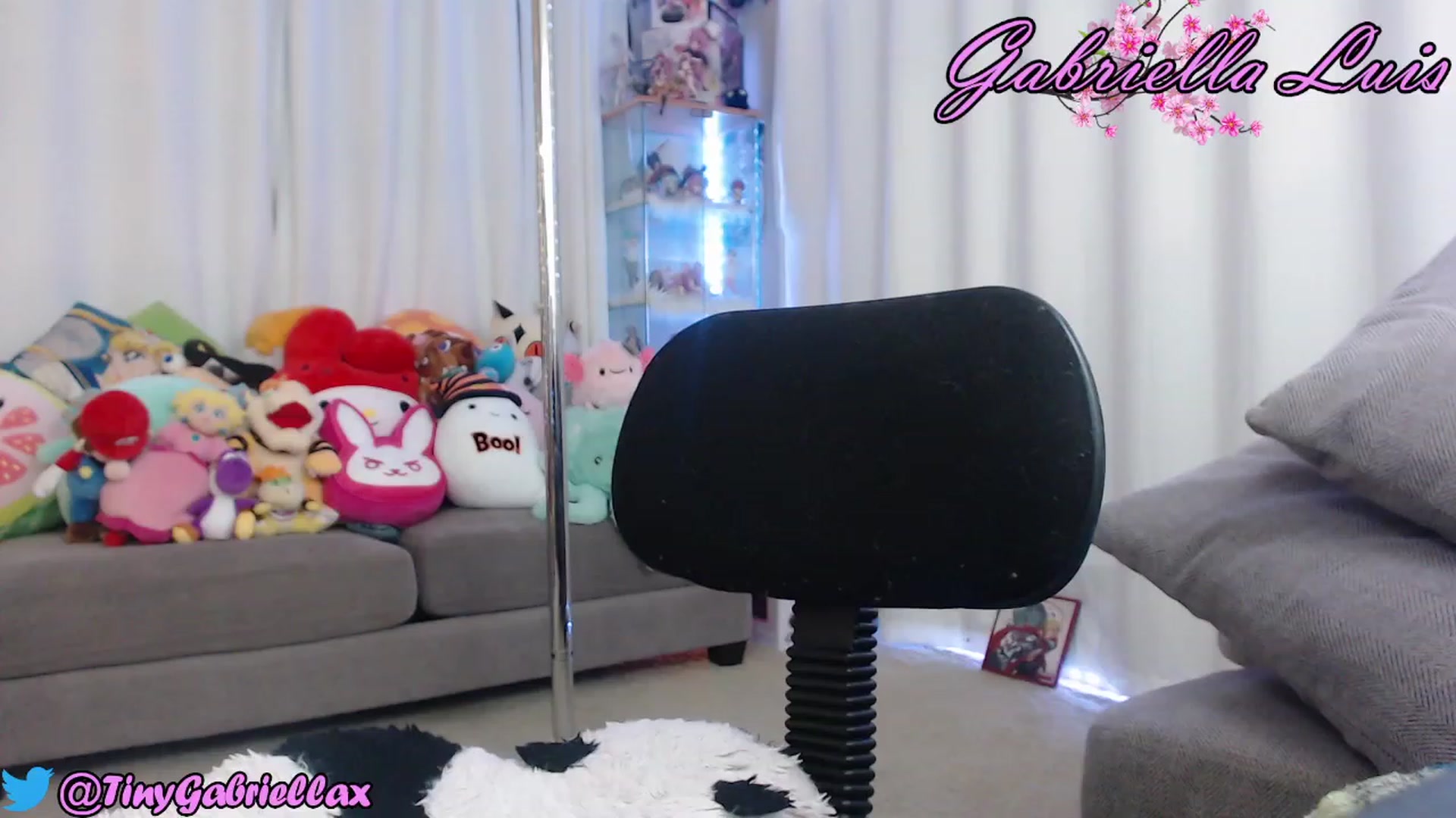 Gallery image thumbnail from GabriellaLuis's myfreecams stream on, 12/04/2022, 05:05 image 13 of 20