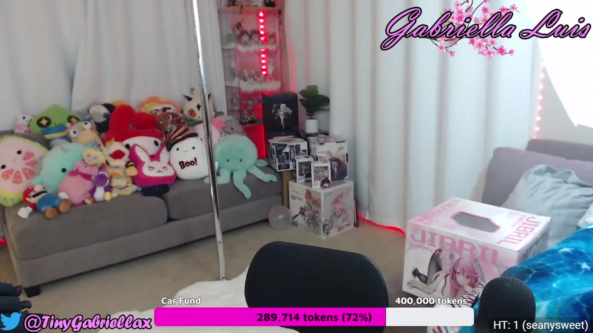 Gallery image thumbnail from GabriellaLuis's myfreecams stream on, 01/30/2023, 04:07 image 8 of 20