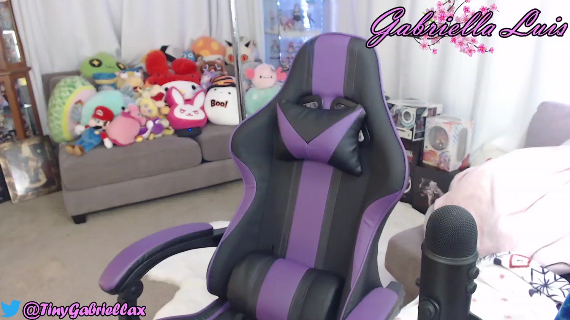 Gallery image thumbnail from GabriellaLuis's myfreecams stream on, 03/12/2023, 23:58 image 9 of 20