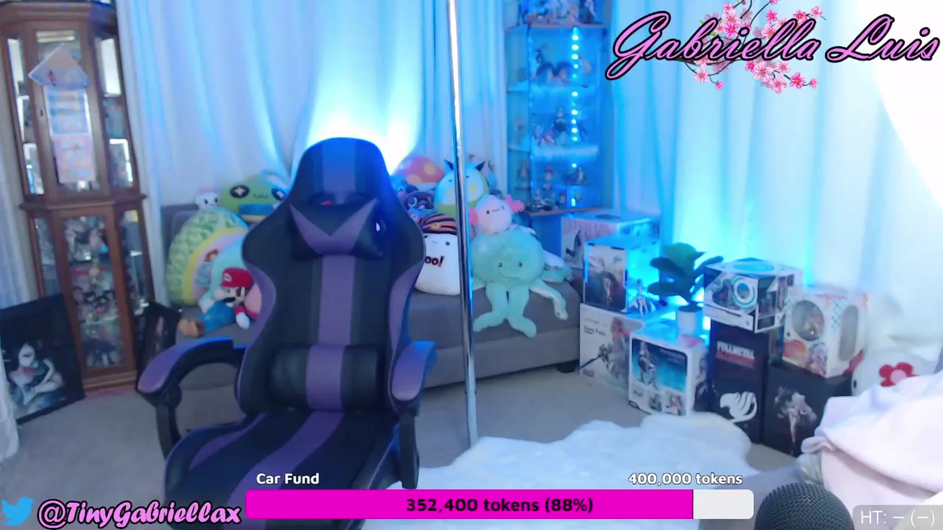 Gallery image thumbnail from GabriellaLuis's myfreecams stream on, 03/19/2023, 03:07 image 7 of 20