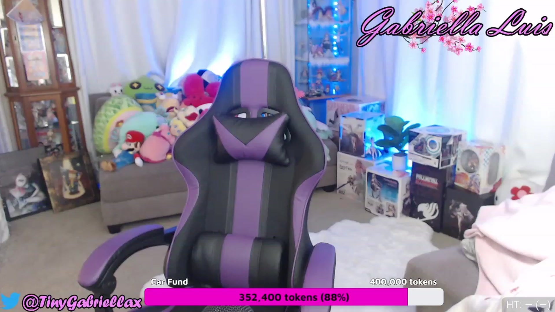 Gallery image thumbnail from GabriellaLuis's myfreecams stream on, 03/19/2023, 03:07 image 2 of 20