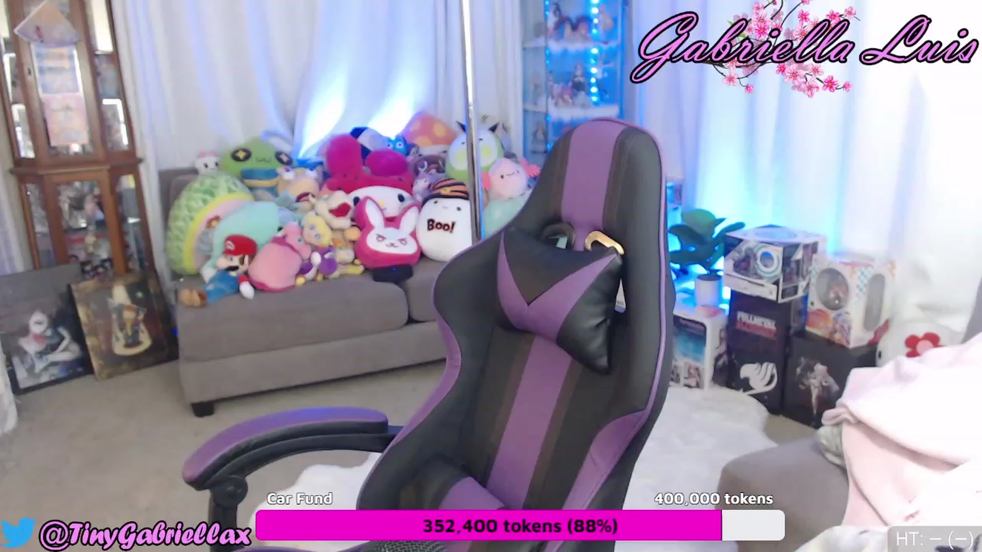 Gallery image thumbnail from GabriellaLuis's myfreecams stream on, 03/19/2023, 03:07 image 3 of 20