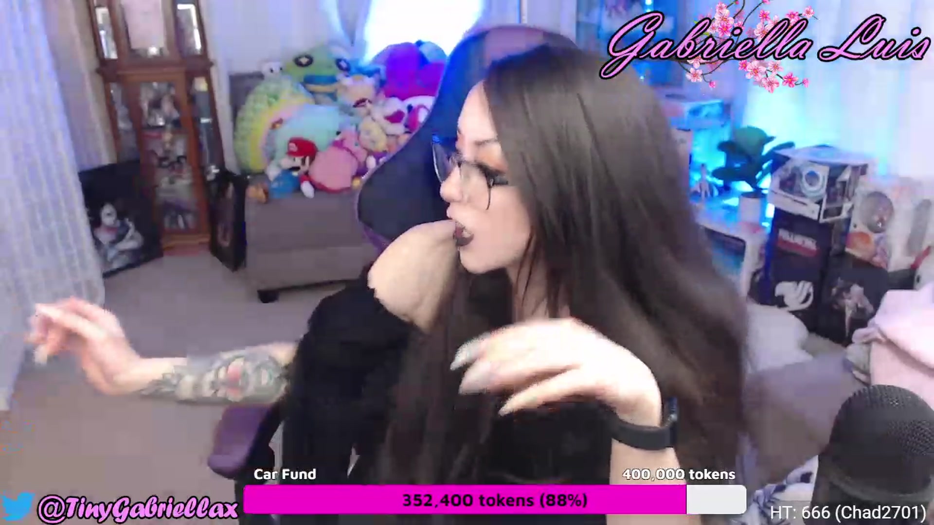 Gallery image thumbnail from GabriellaLuis's myfreecams stream on, 03/19/2023, 03:07 image 15 of 20