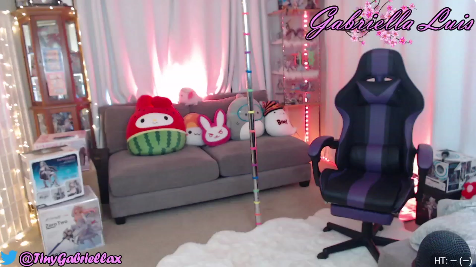 Gallery image thumbnail from GabriellaLuis's myfreecams stream on, 05/03/2023, 02:39 image 6 of 20
