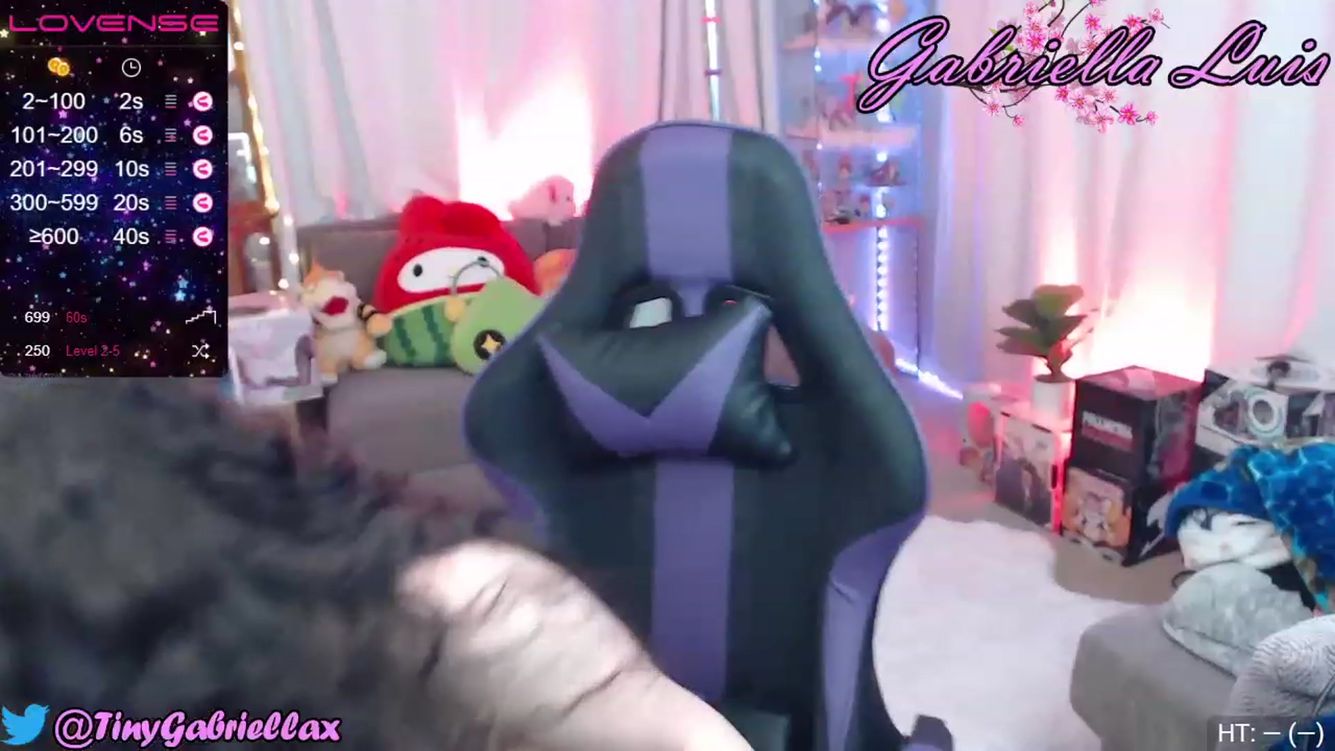 Gallery image thumbnail from GabriellaLuis's myfreecams stream on, 05/06/2023, 24:32 image 15 of 20