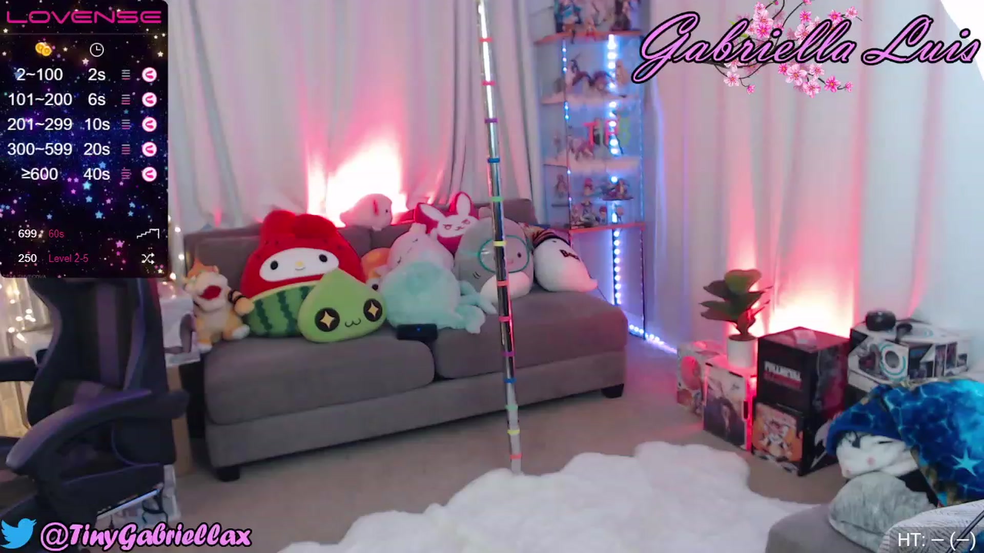 Gallery image thumbnail from GabriellaLuis's myfreecams stream on, 05/06/2023, 24:32 image 5 of 20