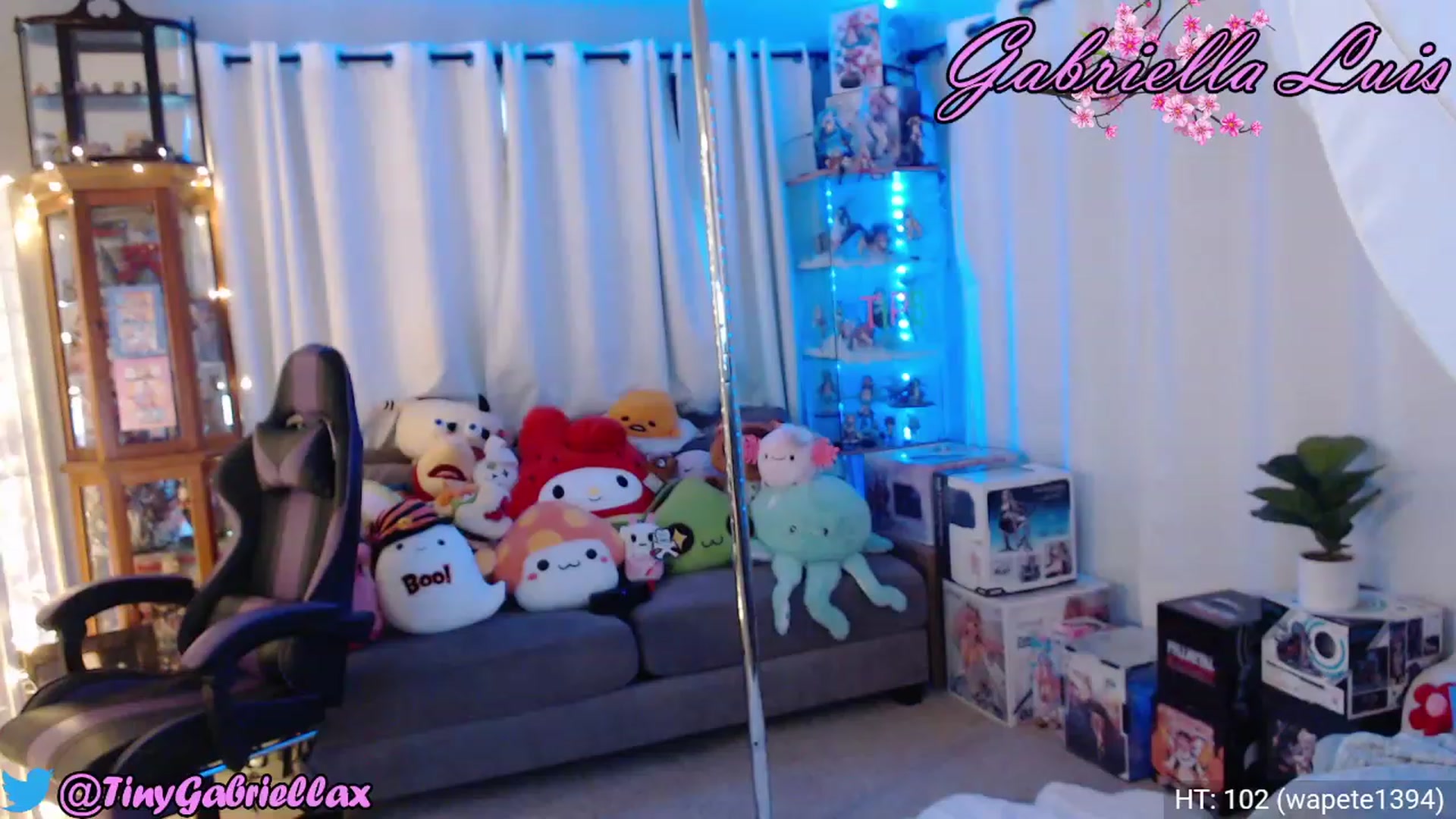Gallery image thumbnail from GabriellaLuis's myfreecams stream on, 05/14/2023, 01:45 image 16 of 20