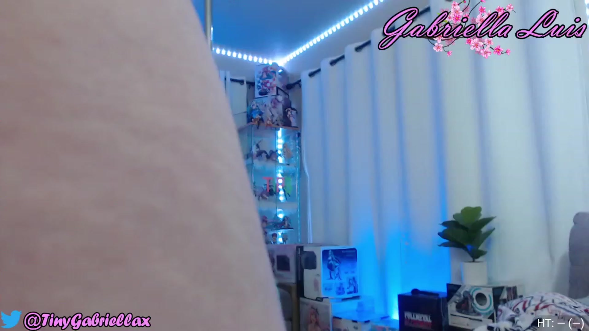 Gallery image thumbnail from GabriellaLuis's myfreecams stream on, 06/02/2023, 03:32 image 3 of 20