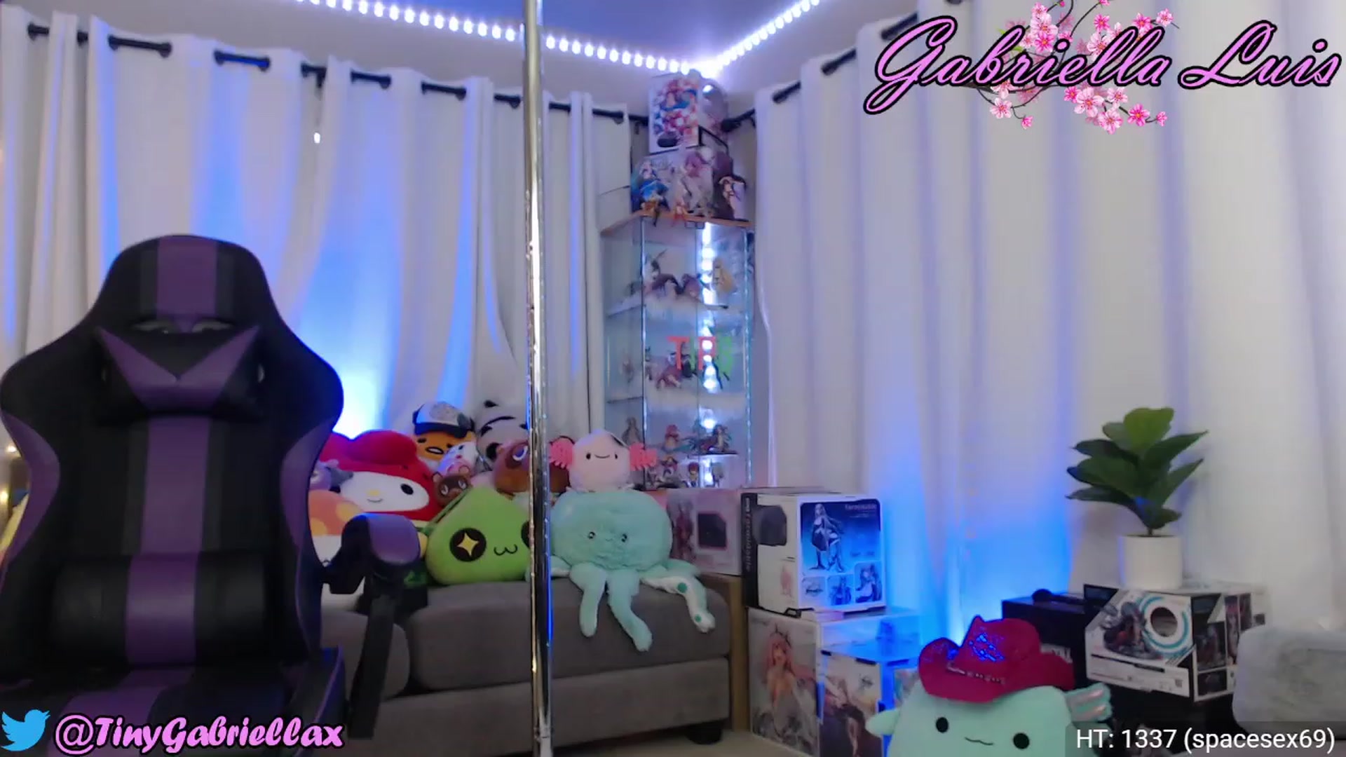 Gallery image thumbnail from GabriellaLuis's myfreecams stream on, 06/05/2023, 04:08 image 18 of 20