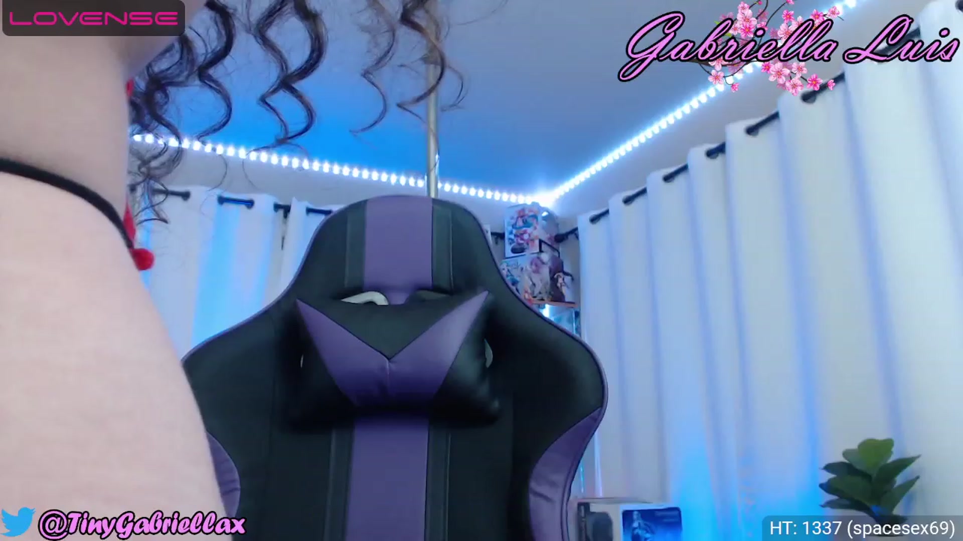 Gallery image thumbnail from GabriellaLuis's myfreecams stream on, 06/05/2023, 06:18 image 2 of 20