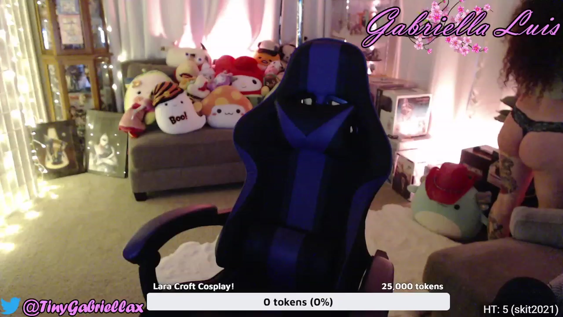 Gallery image thumbnail from GabriellaLuis's myfreecams stream on, 06/08/2023, 04:39 image 11 of 20